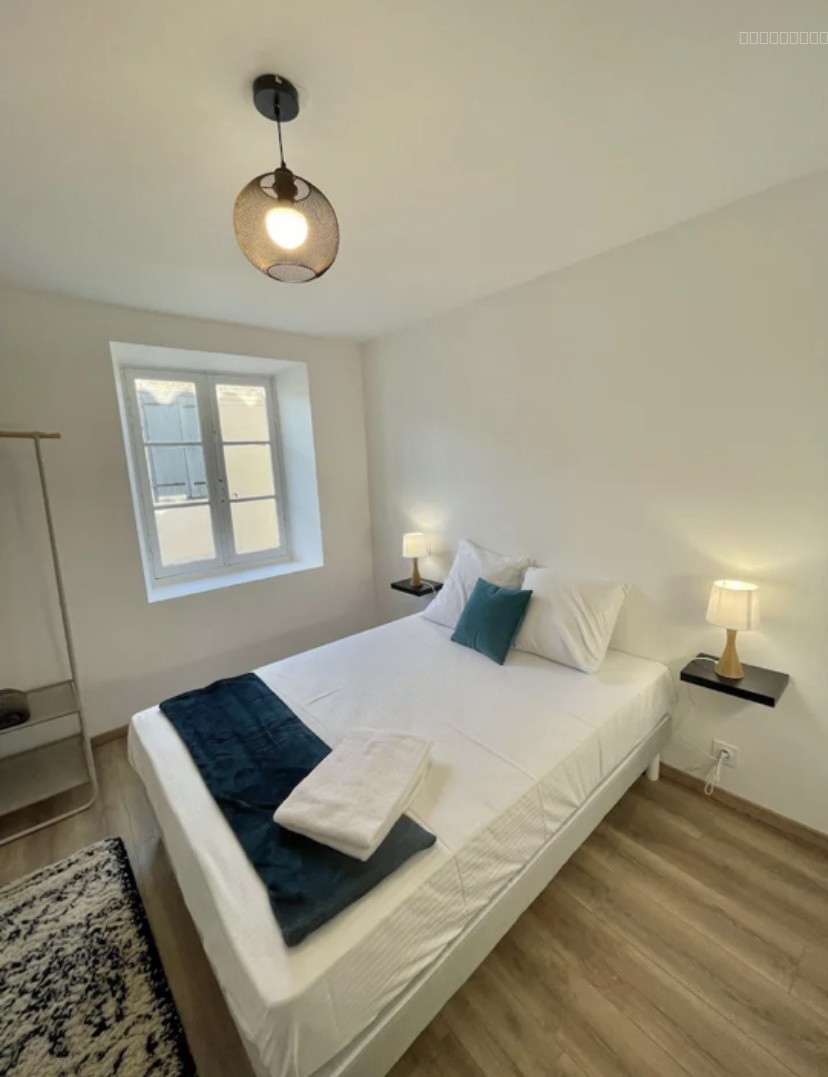 Au pied de la Cité maison avec patio, dépendance et jardin — photo 9