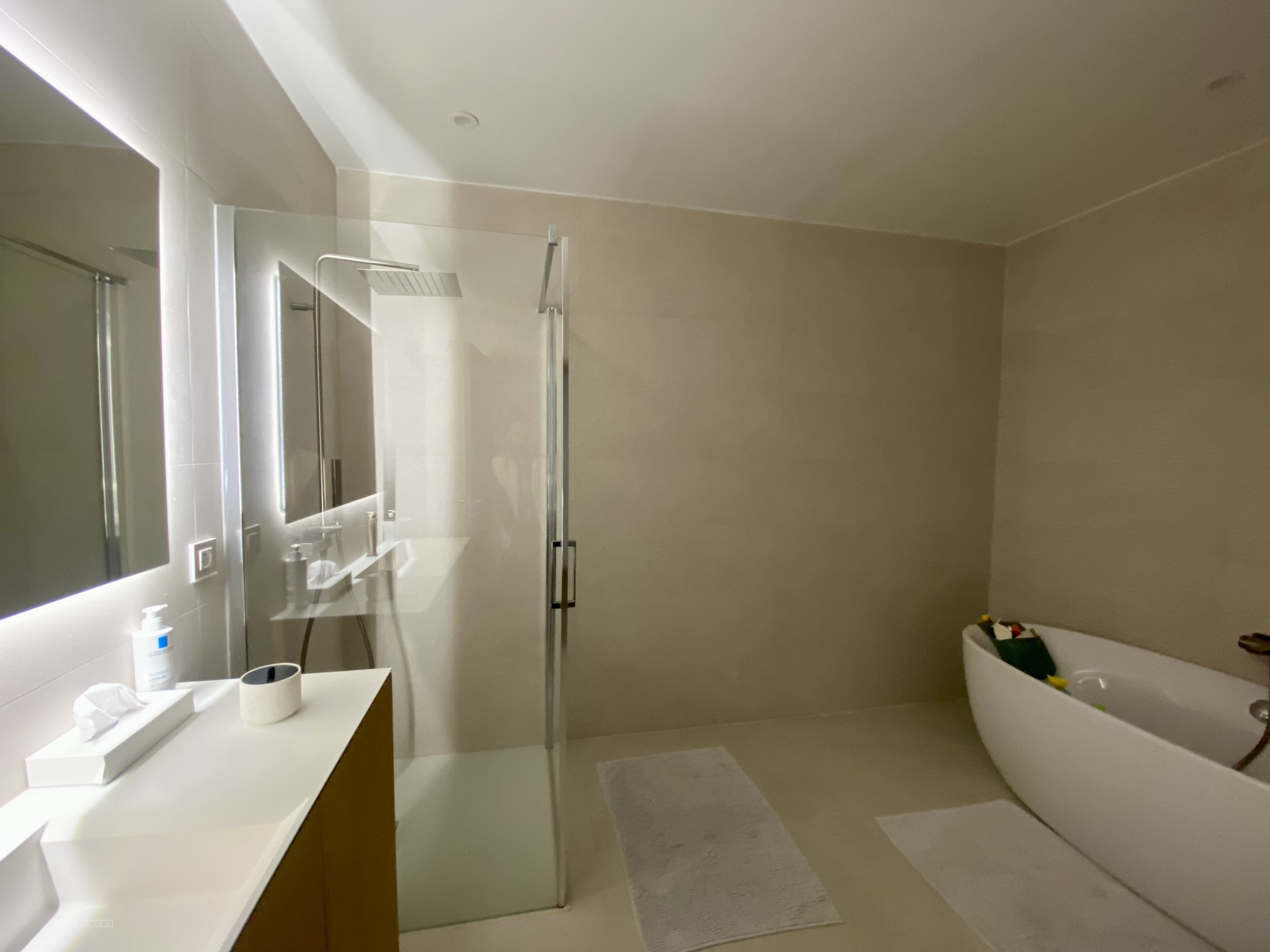 CARCASSONNE NORD: Magnifique villa de 350 m2 habitable, piscines et dépendance sur 4500 m2 de terrain — photo 18