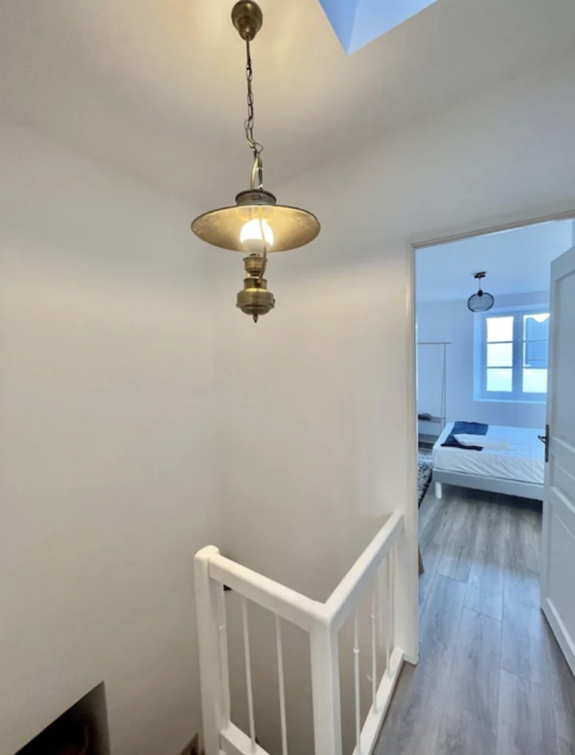 Au pied de la Cité maison avec patio, dépendance et jardin — photo 6