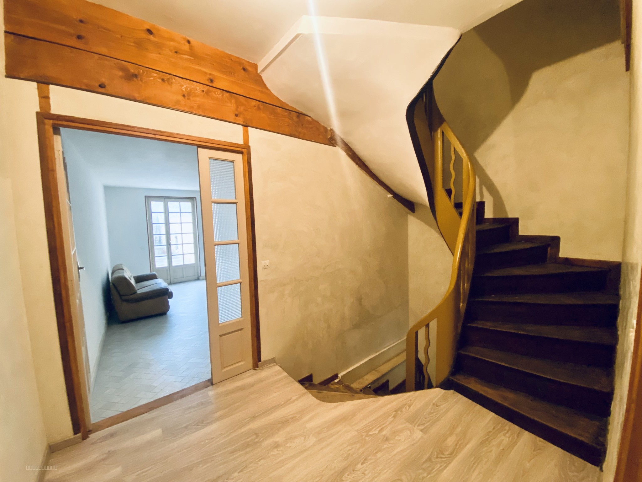 Centre de Castelnaudary Immeuble: 3 appartements, jardin, local commercial et cave — photo 14