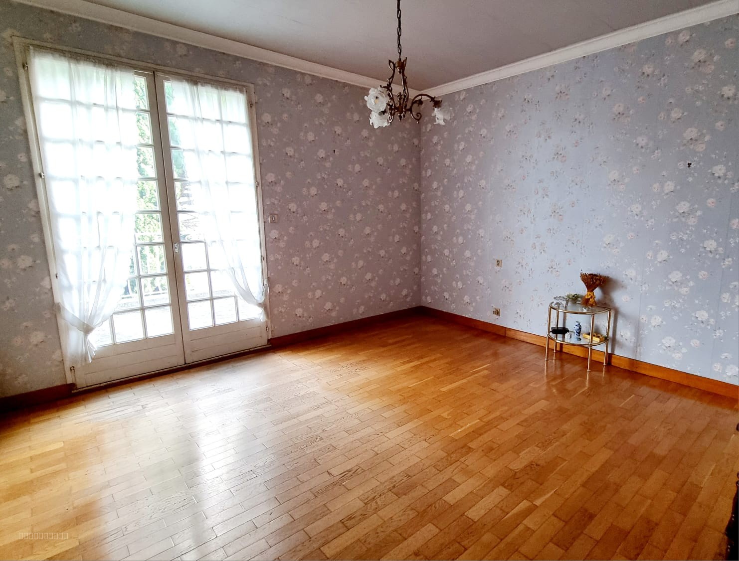 Spacieuse maison avec atelier de 220 m2, terrasses, garages et jardin de 600m2 — photo 10