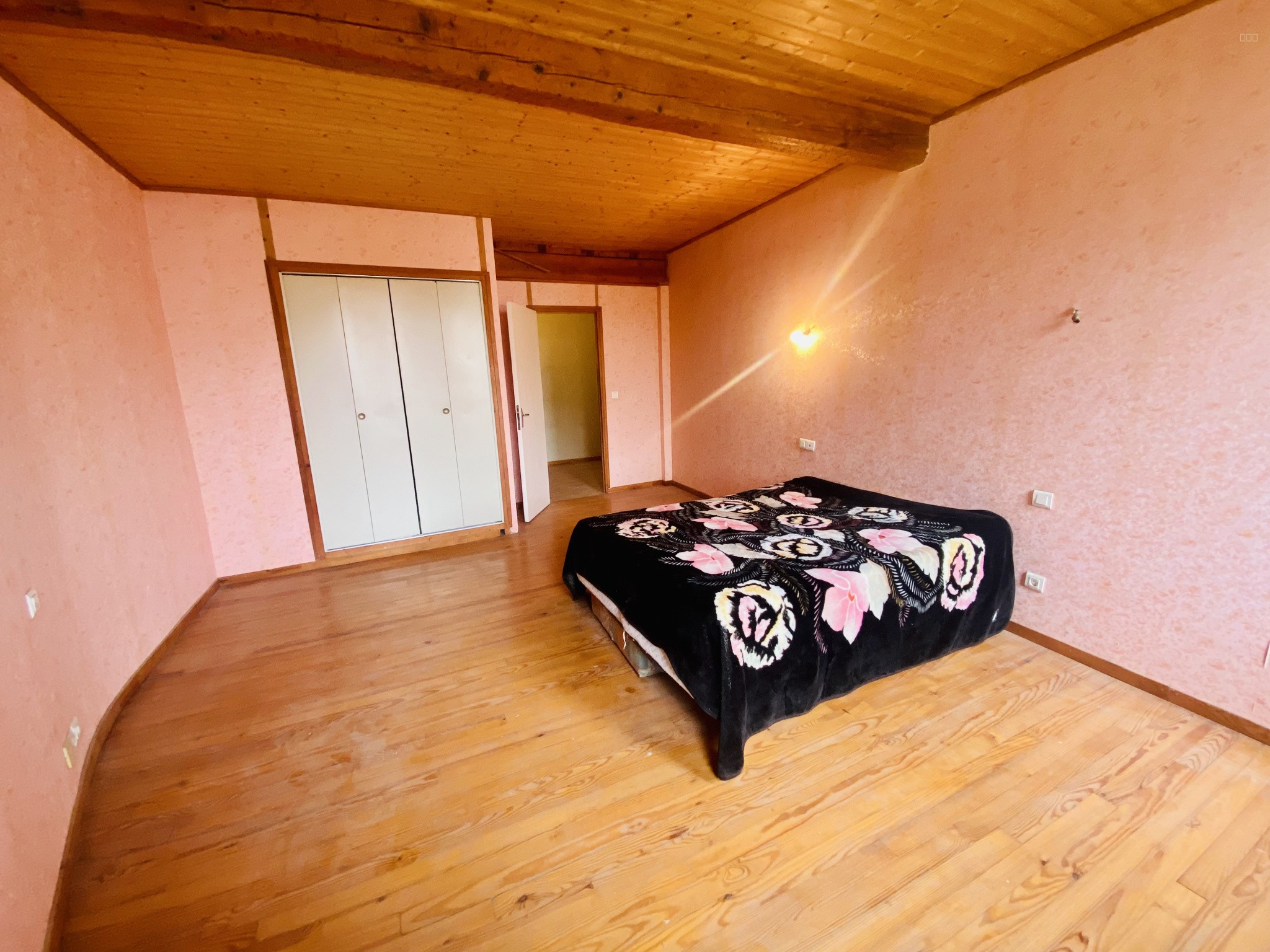 Centre de Castelnaudary Immeuble: 3 appartements, jardin, local commercial et cave — photo 5