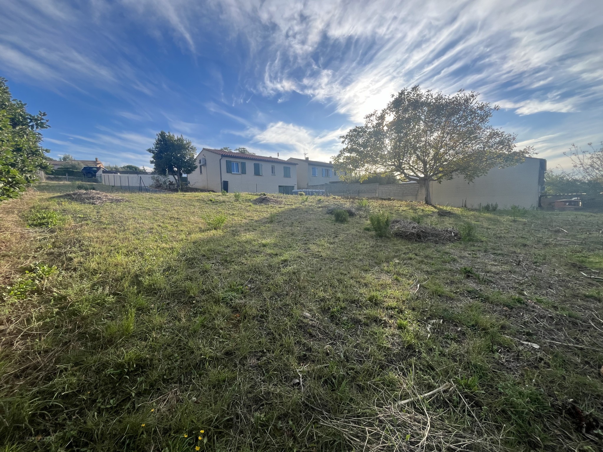 Pomas: terrain constructible de 1024 m2 — photo 4