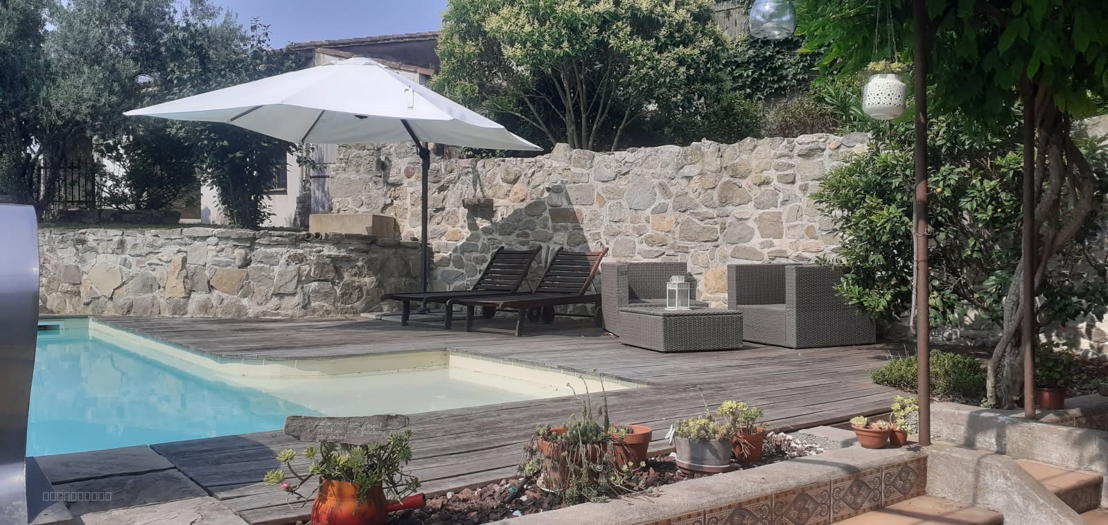 Carcassonne sud, dans un village tous commerces, belle maison vigneronne entièrement rénovée avec garages et p — photo 2