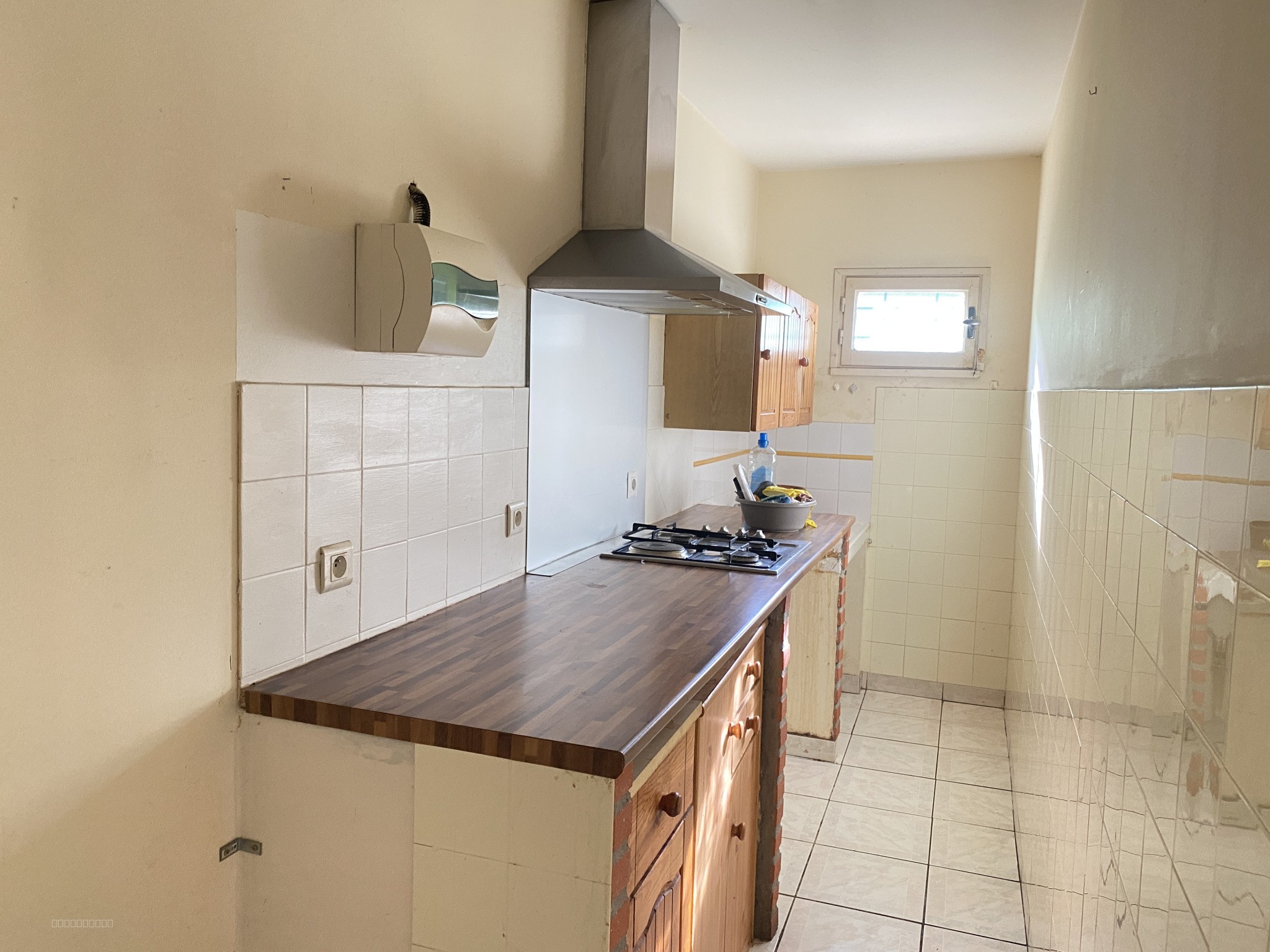 Village entre Limoux et Carcassonne. Villa scindée en deux logements — photo 2