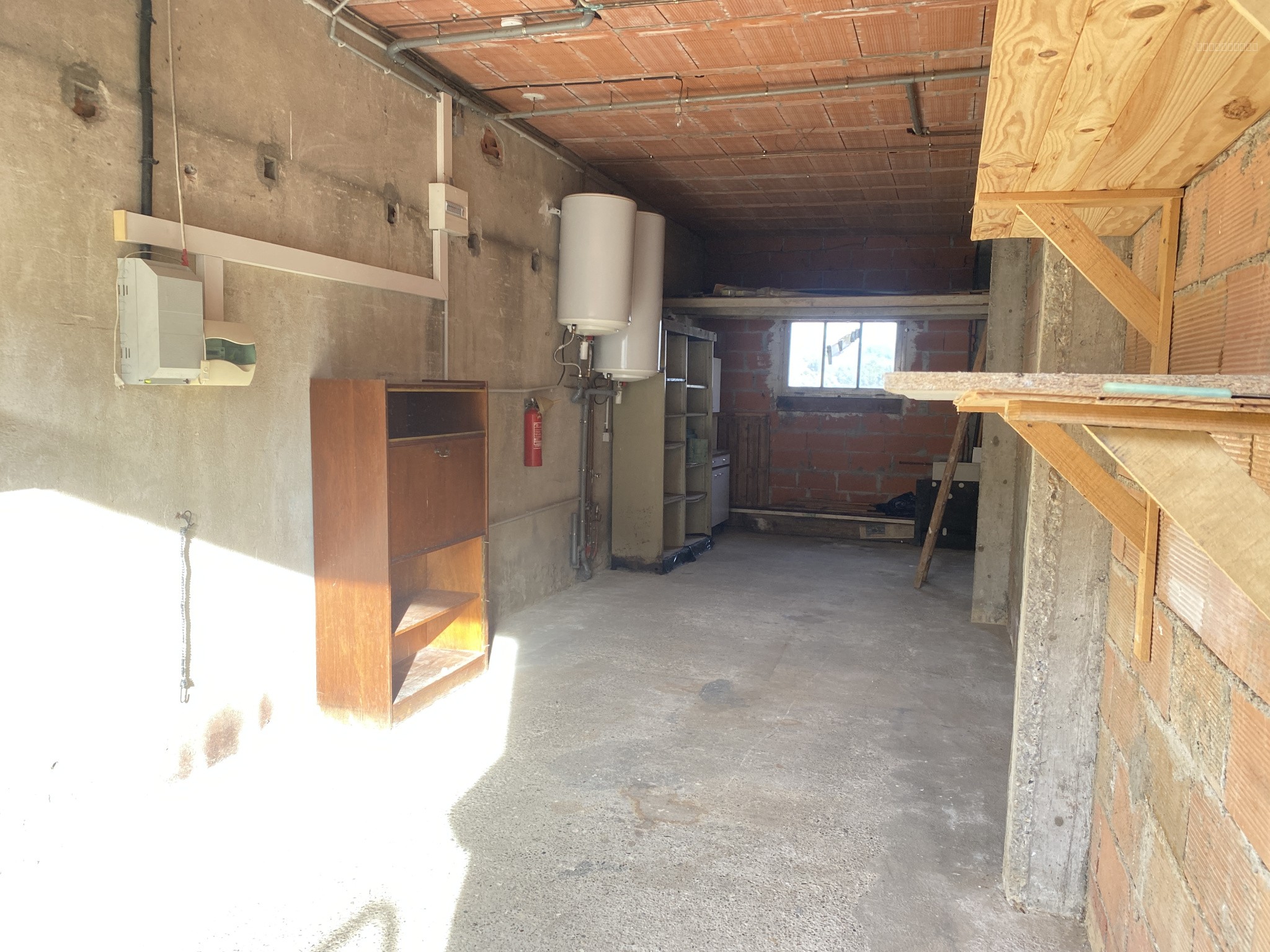 Village entre Limoux et Carcassonne. Villa scindée en deux logements — photo 13