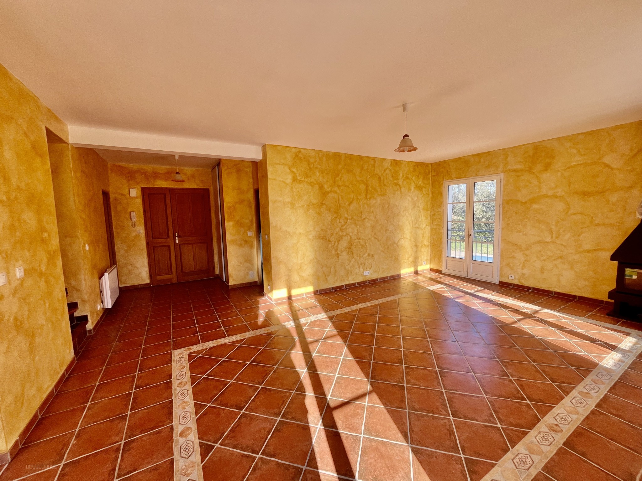 La Cavayère: magnifique maison avec piscine, terrasses et garage sur 3000 m2 de terrain — photo 6