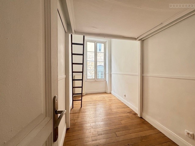 Vendu loué - COEUR DE VILLE - APT BOURGEOIS 125M2 - TERRASSE 60m2 -GARAGE — photo 9