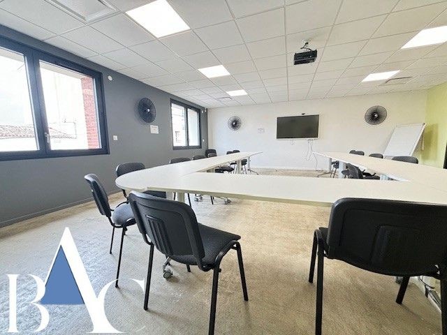 OCCITANIE - A CARCASSONNE - BUREAUX  PROFESSIONNELS - PRESTIGE  + PLACES DE STATIONNEMENT — photo 13