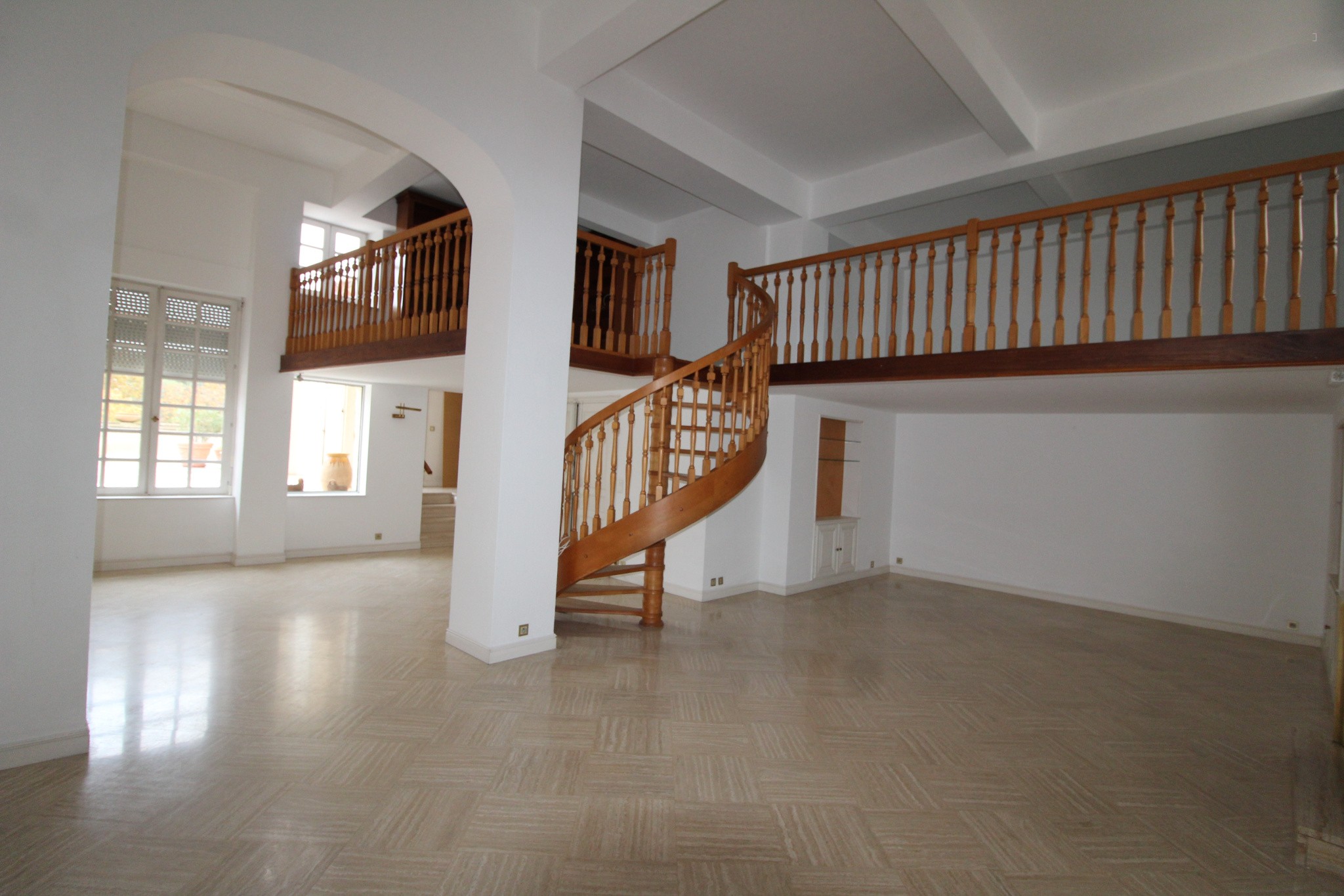 Limoux - Rare - Appartement d'exception de 202m2 habitable - Terrasse de 115m2 - Dans immeuble avec ascensseur — photo 5