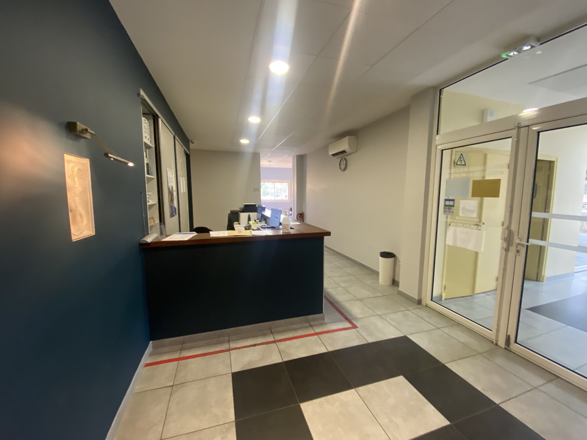 INVESTISSEMENT: Cabinet médical avec Parking/ vendu loué — photo 2