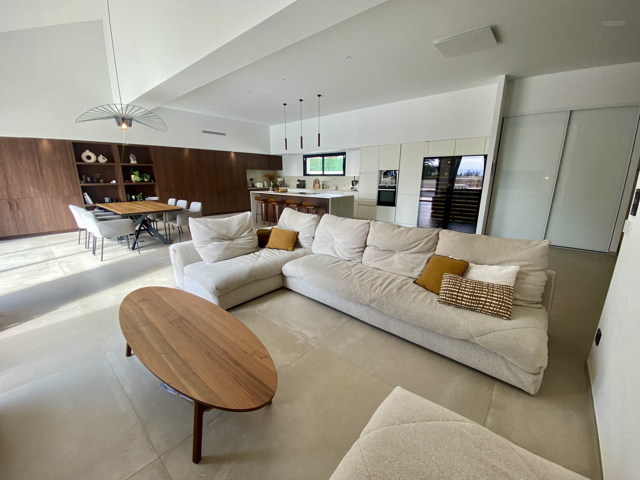 CARCASSONNE NORD: Magnifique villa de 350 m2 habitable, piscines et dépendance sur 4500 m2 de terrain — photo 9