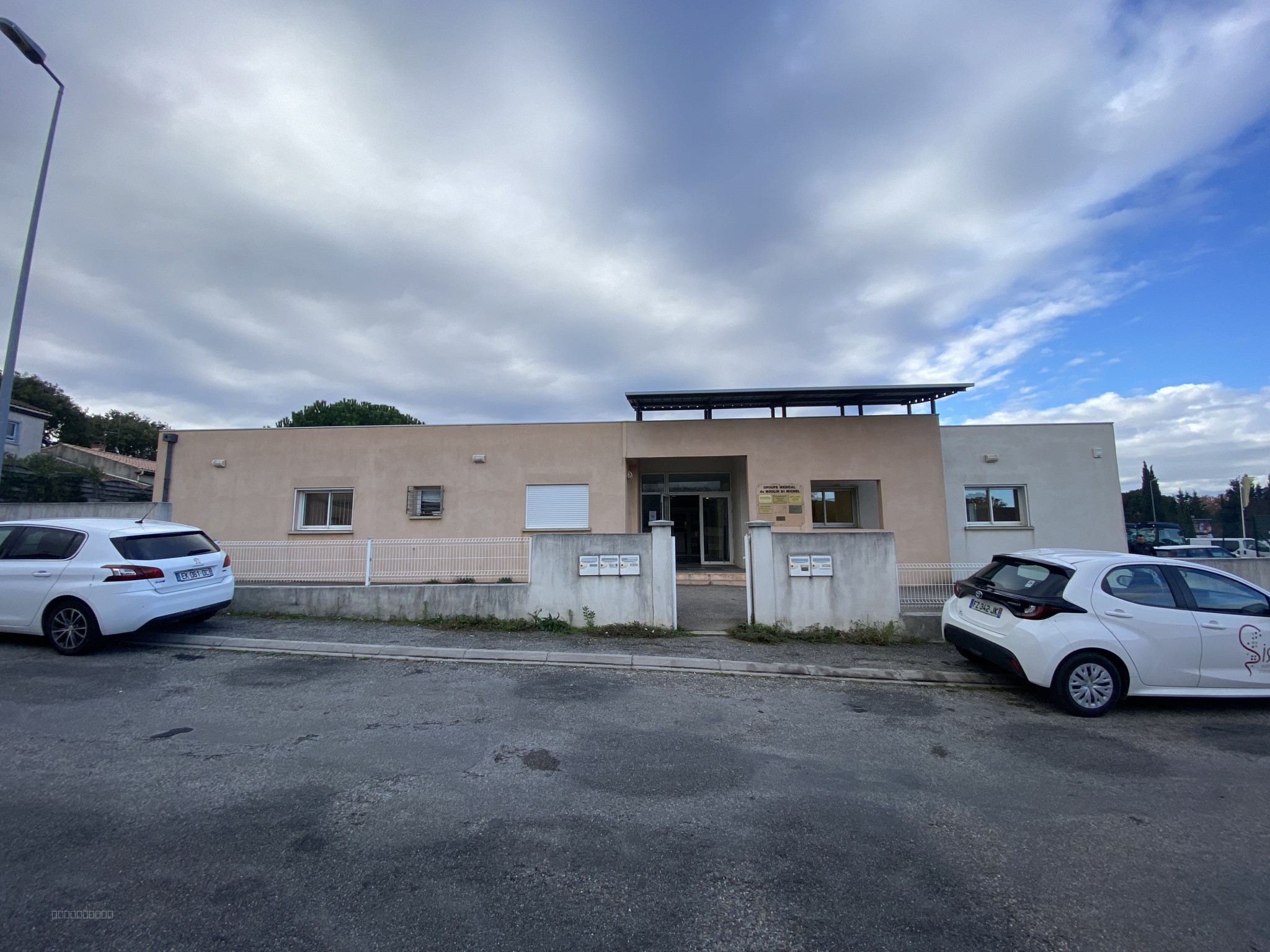 INVESTISSEMENT: Cabinet médical avec Parking/ vendu loué — photo 14
