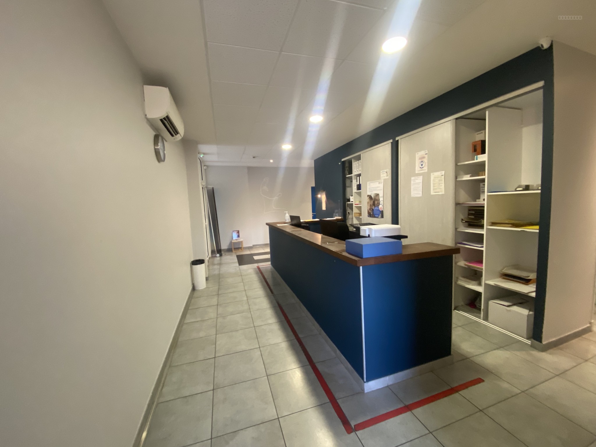 INVESTISSEMENT: Cabinet médical avec Parking/ vendu loué — photo 3