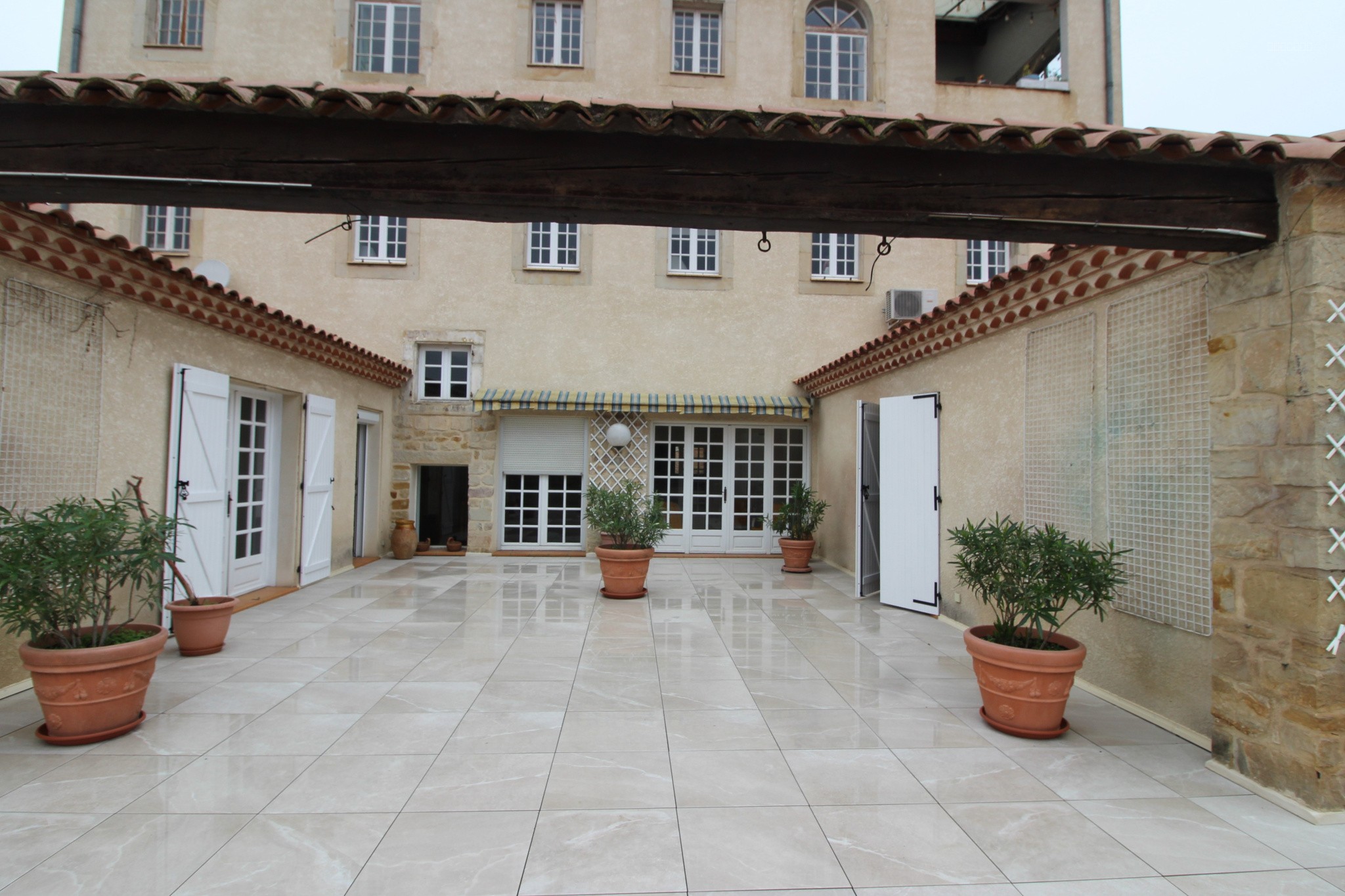 Limoux - Rare - Appartement d'exception de 202m2 habitable - Terrasse de 115m2 - Dans immeuble avec ascensseur — photo 3