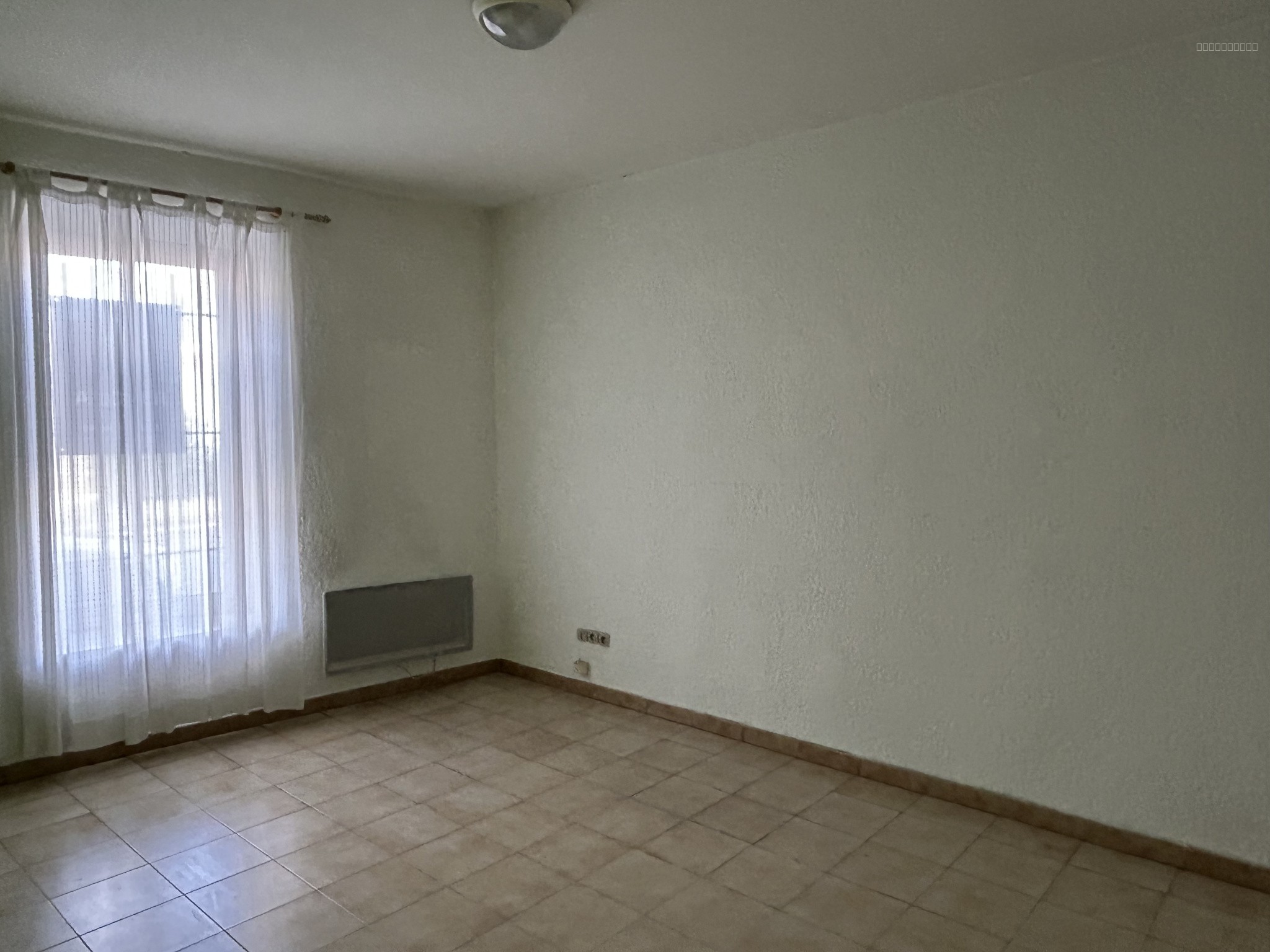 LOCAL PROFESSIONNEL - 84 M2 - ROUTE DE NARBONE — photo 7