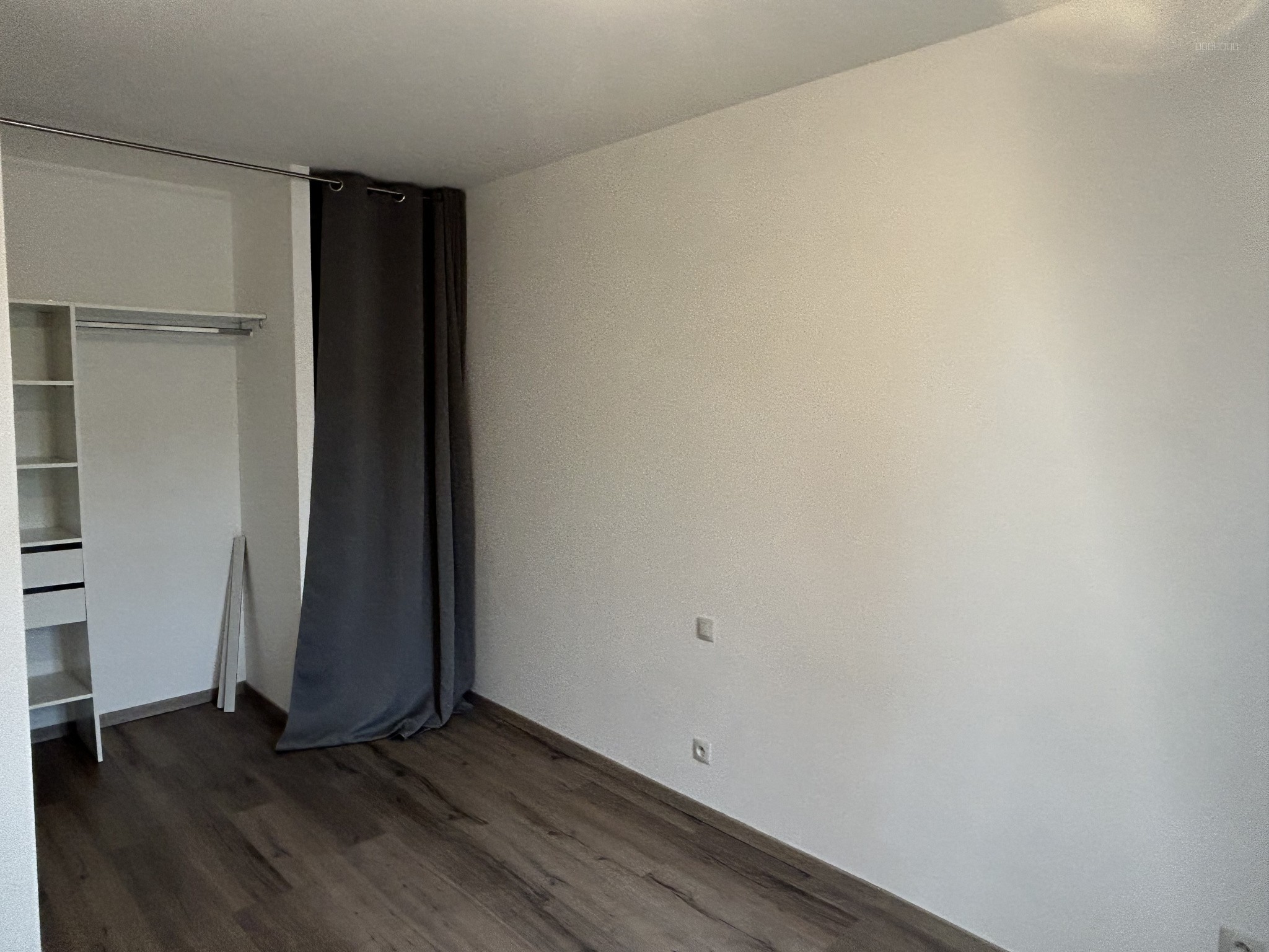 QUARTIER CAPUCINS - T2 BIS - CLIMATISATION REVERSIBLE — photo 9