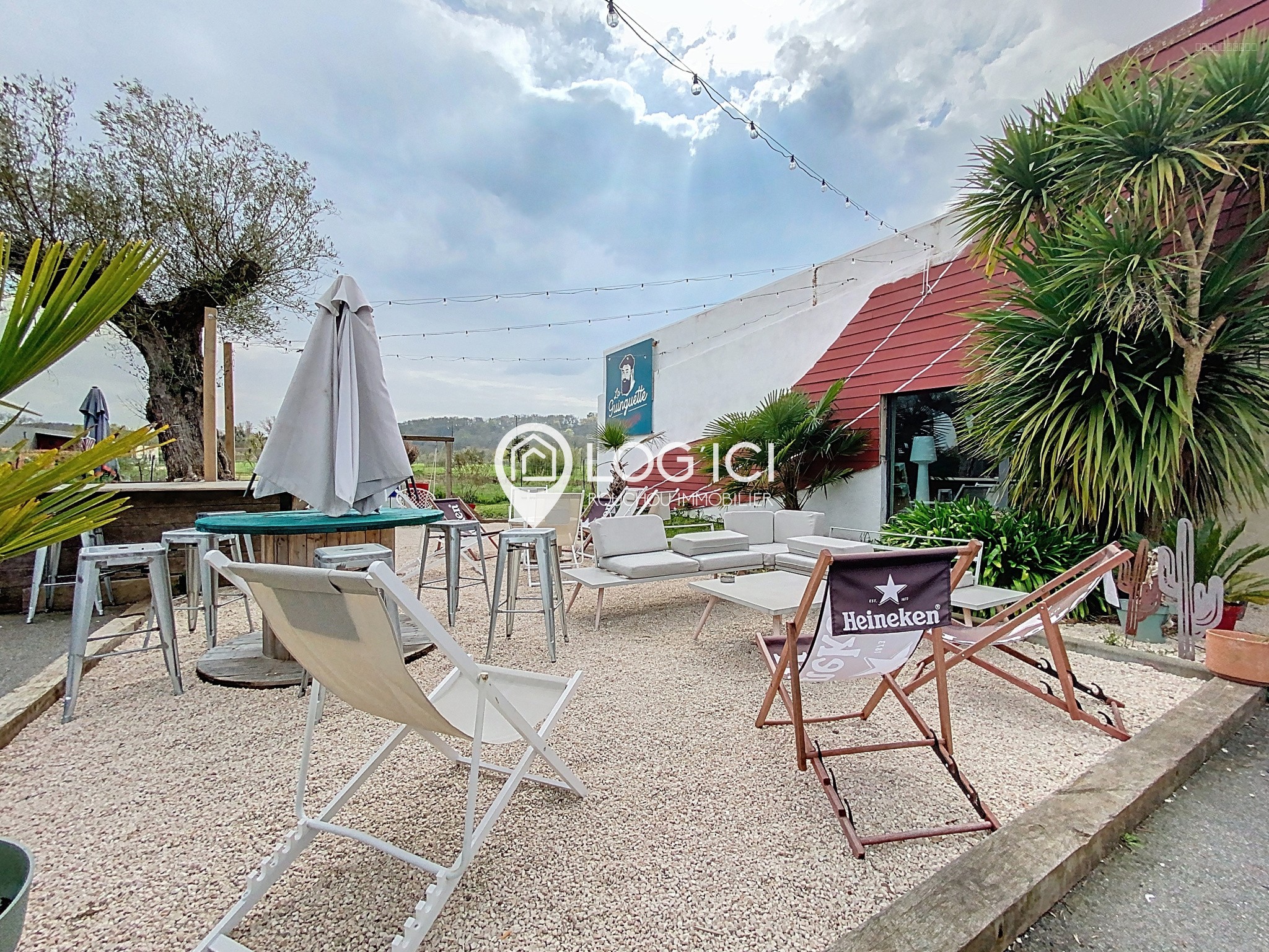 Local commercial ( Murs) — photo 3