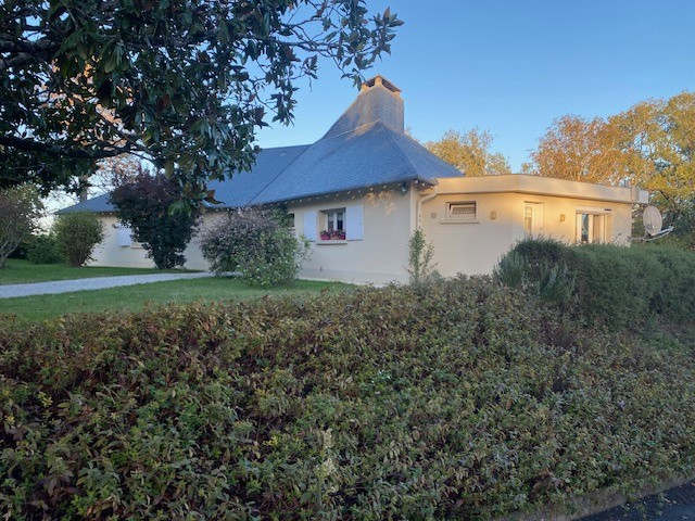 Maison atypique avec piscine de 230M2 et dépendance au sain d'un environnement naturel — photo 2