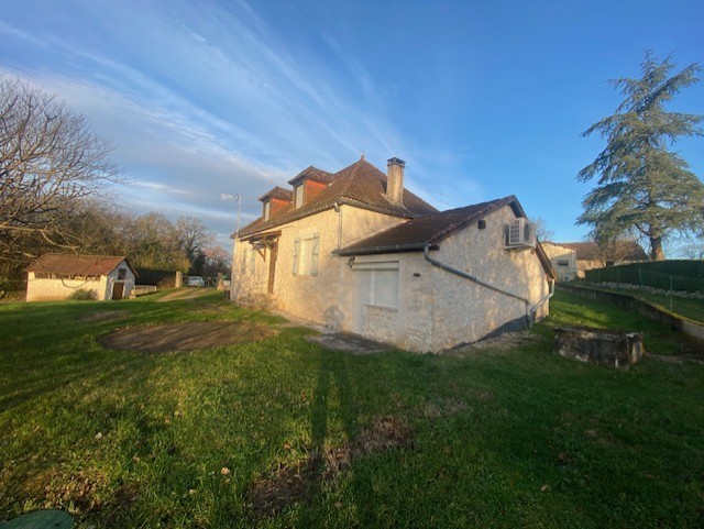 Maison en pierre à Lachapelle-Auzac 46 — photo 2