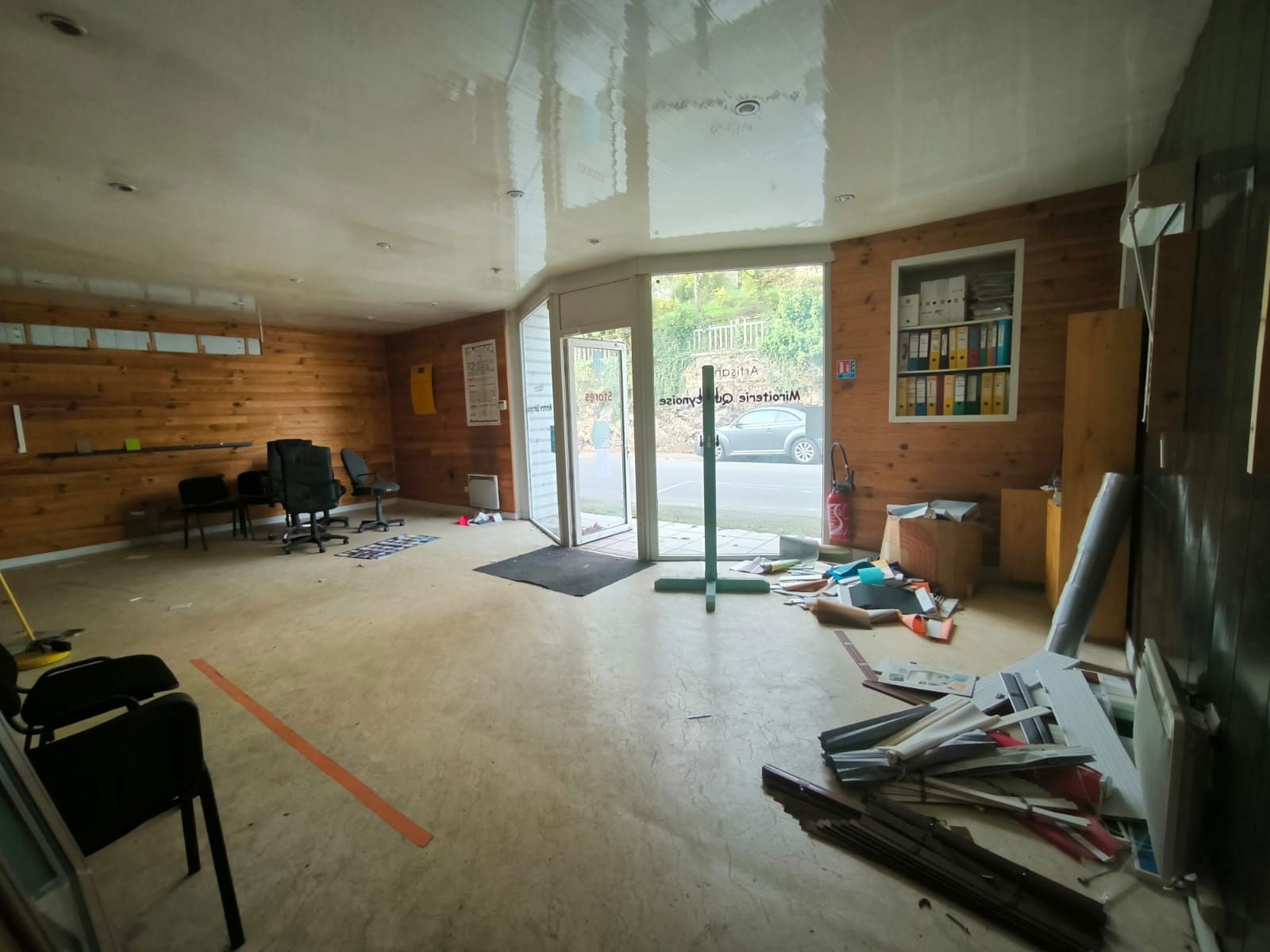 Local professionnel 380 m2   Axe passant Souillac — photo 3