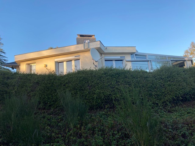 Maison atypique avec piscine de 230M2 et dépendance au sain d'un environnement naturel — photo 4