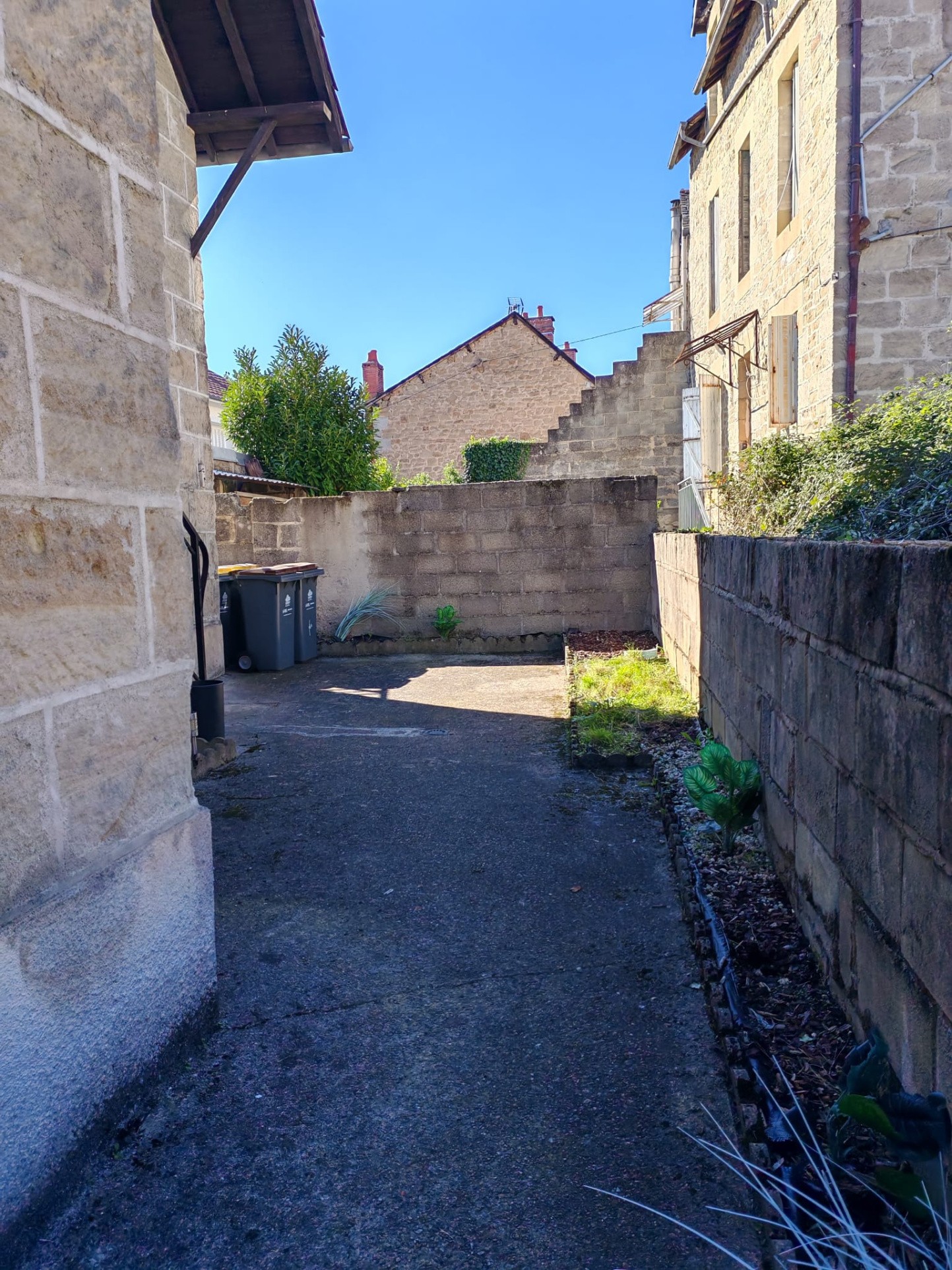 Apppartement 2 pièces de 35 m2 - Avec cave et cour privative — photo 3