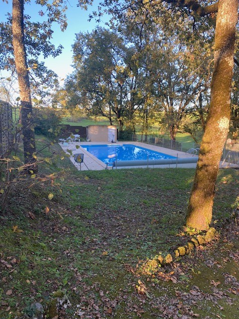 Maison atypique avec piscine de 230M2 et dépendance au sain d'un environnement naturel — photo 5