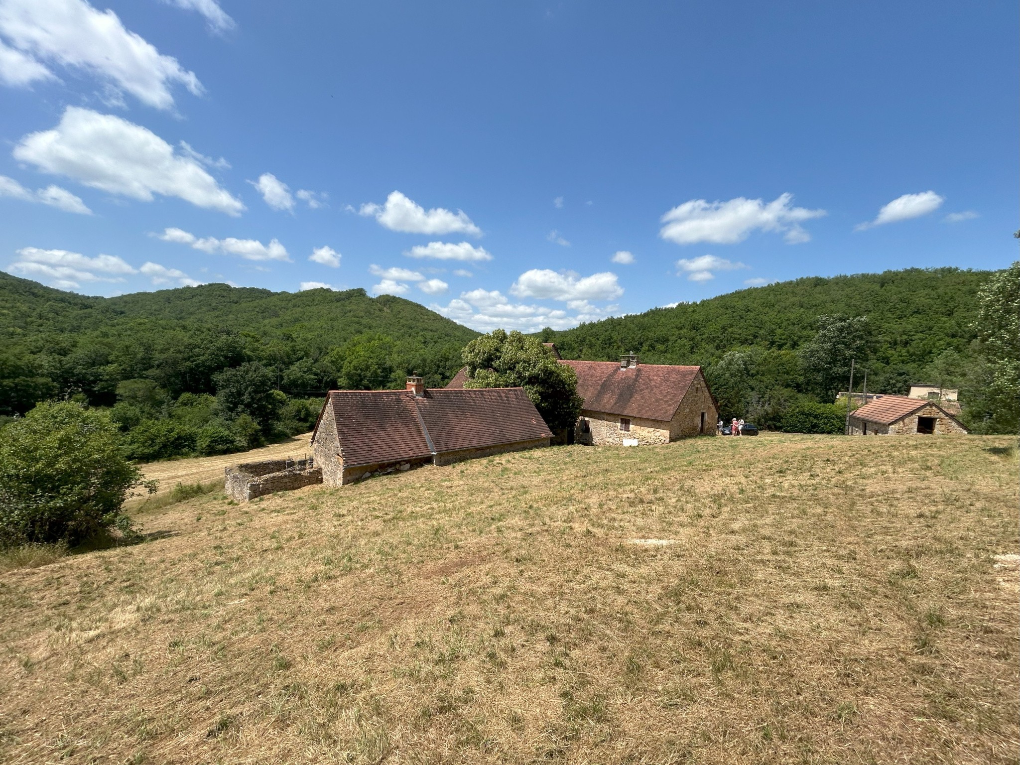 Rare ! Ensemble immobilier en pierre sur env.1 hectare en vente 46200 SOUILLAC — photo 2