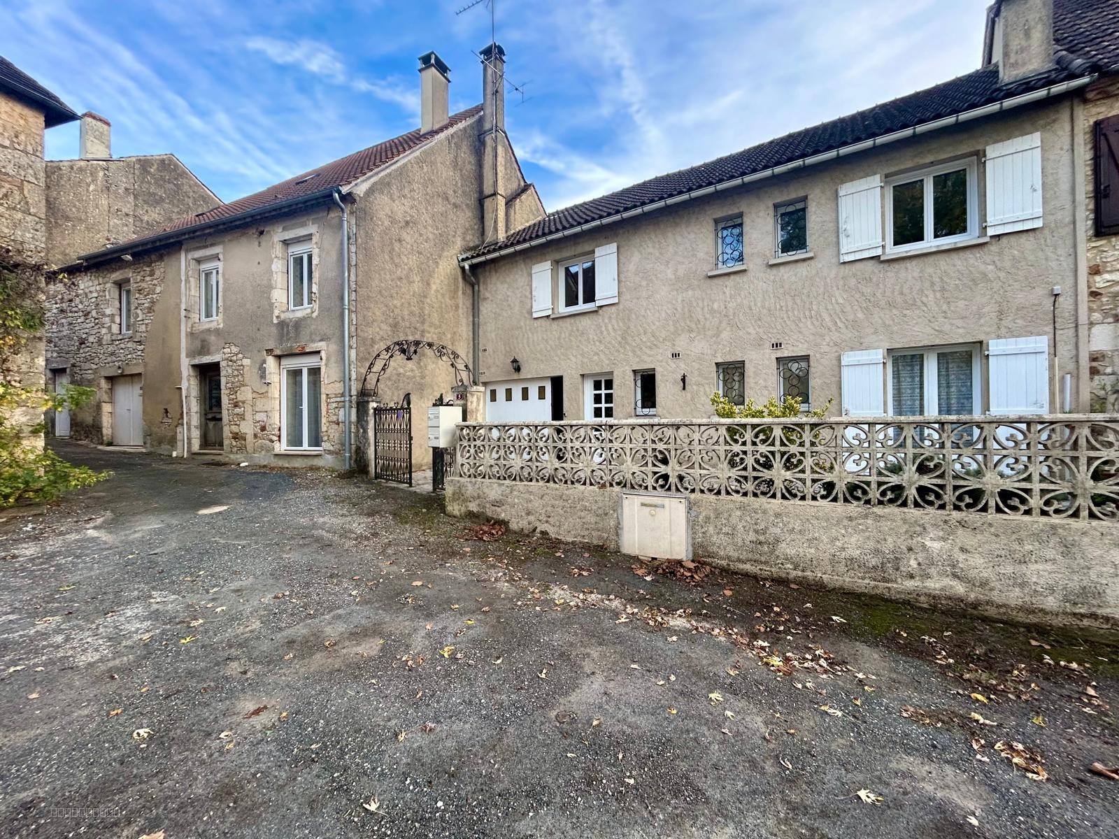 maison de village avec 2 logements à Payrac 46350 — photo 2