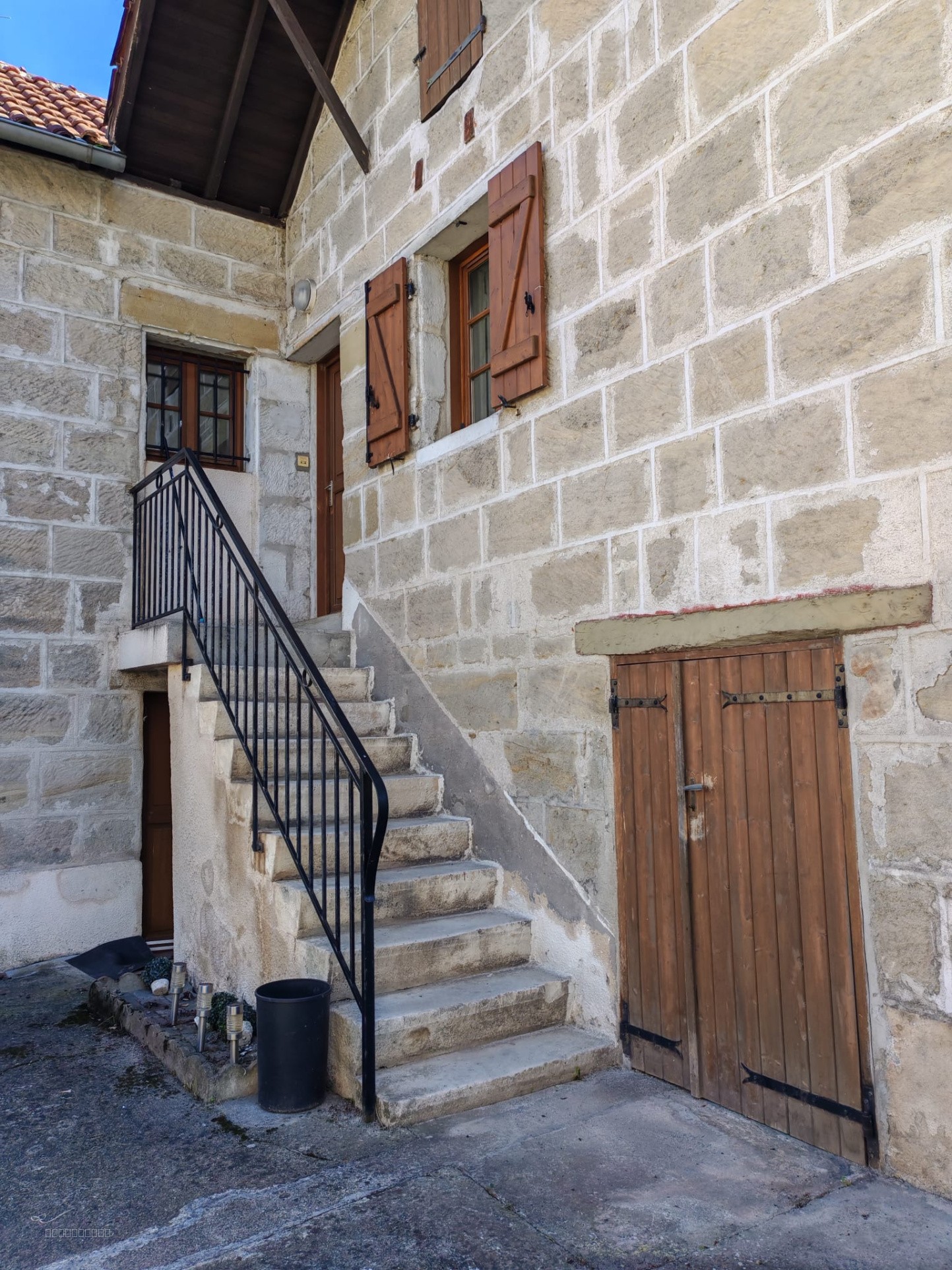 Apppartement 2 pièces de 35 m2 - Avec cave et cour privative — photo 2