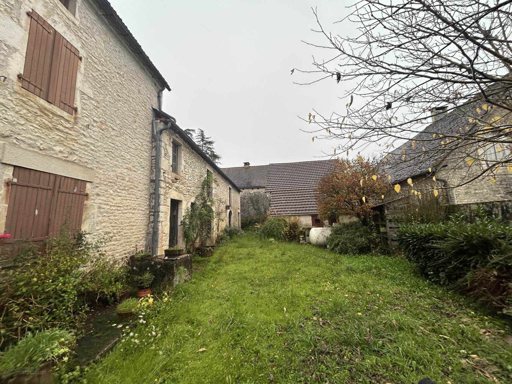 Maison et grange à rénover-Pinsac 46 — photo 8