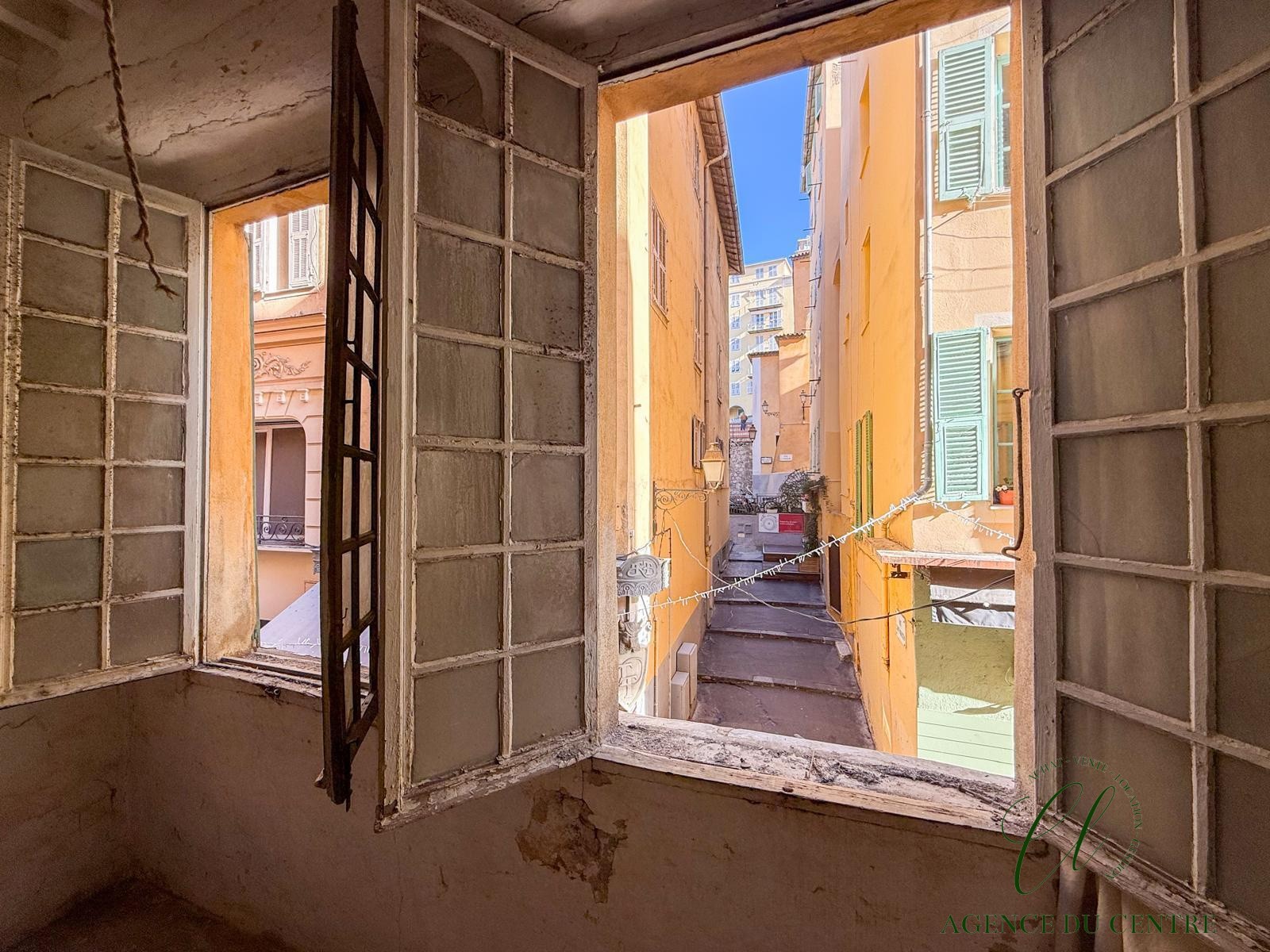 Rue PAIROLIERE - VIEUX NICE — photo 6