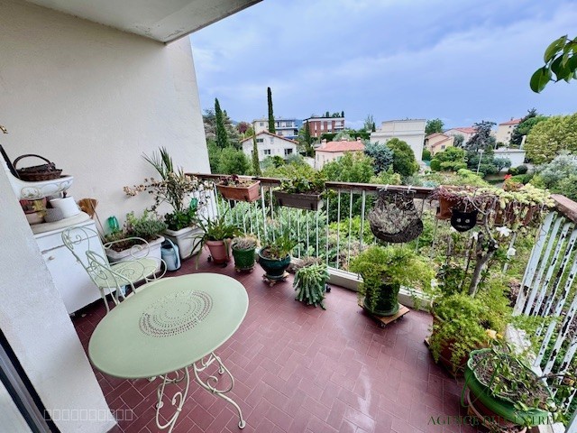 3 pièces de 75m2 + Cave et double garage — photo 4