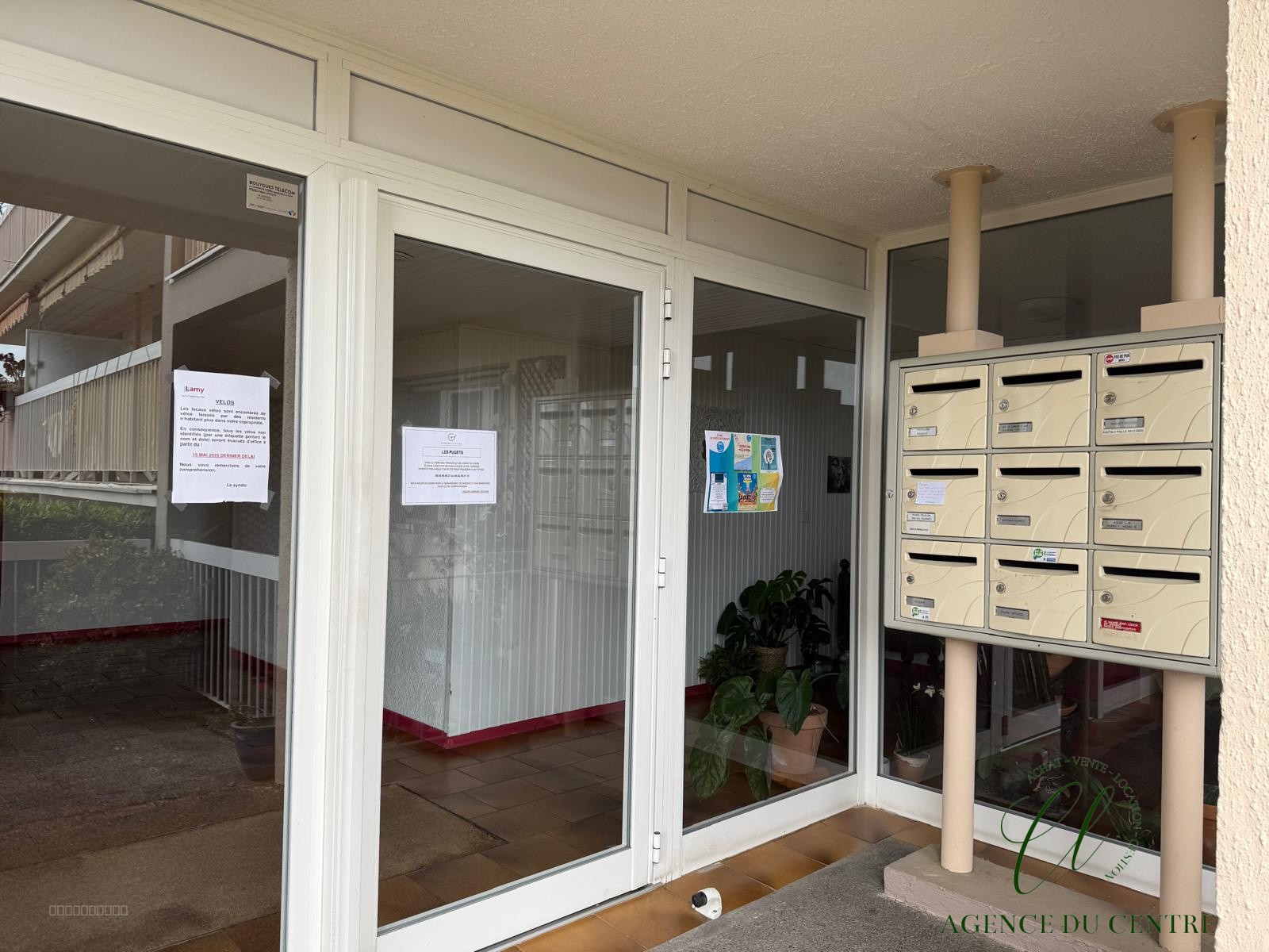 ST LAURENT DU VAR / LES PUGETS — photo 14