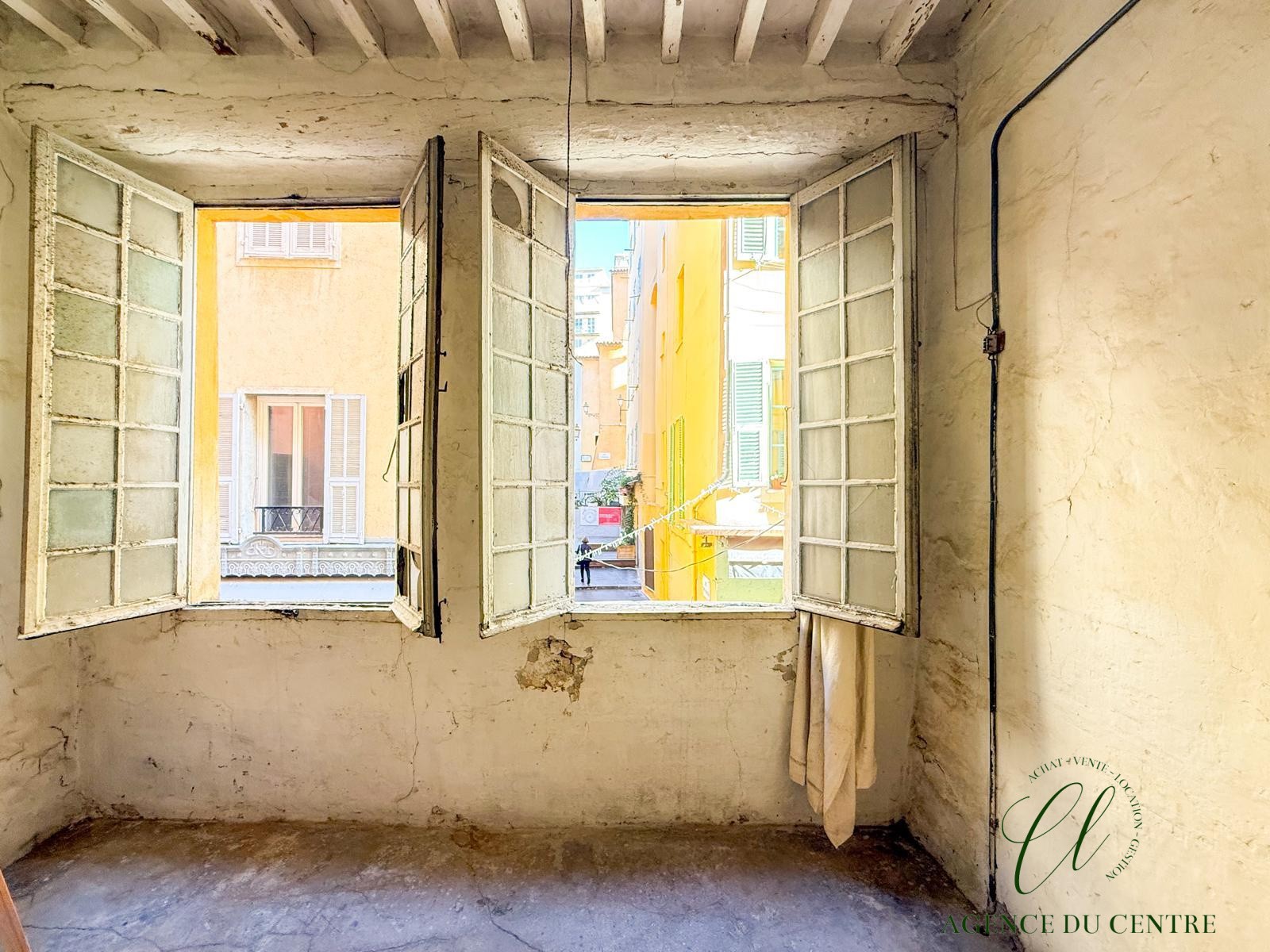Rue PAIROLIERE - VIEUX NICE — photo 3