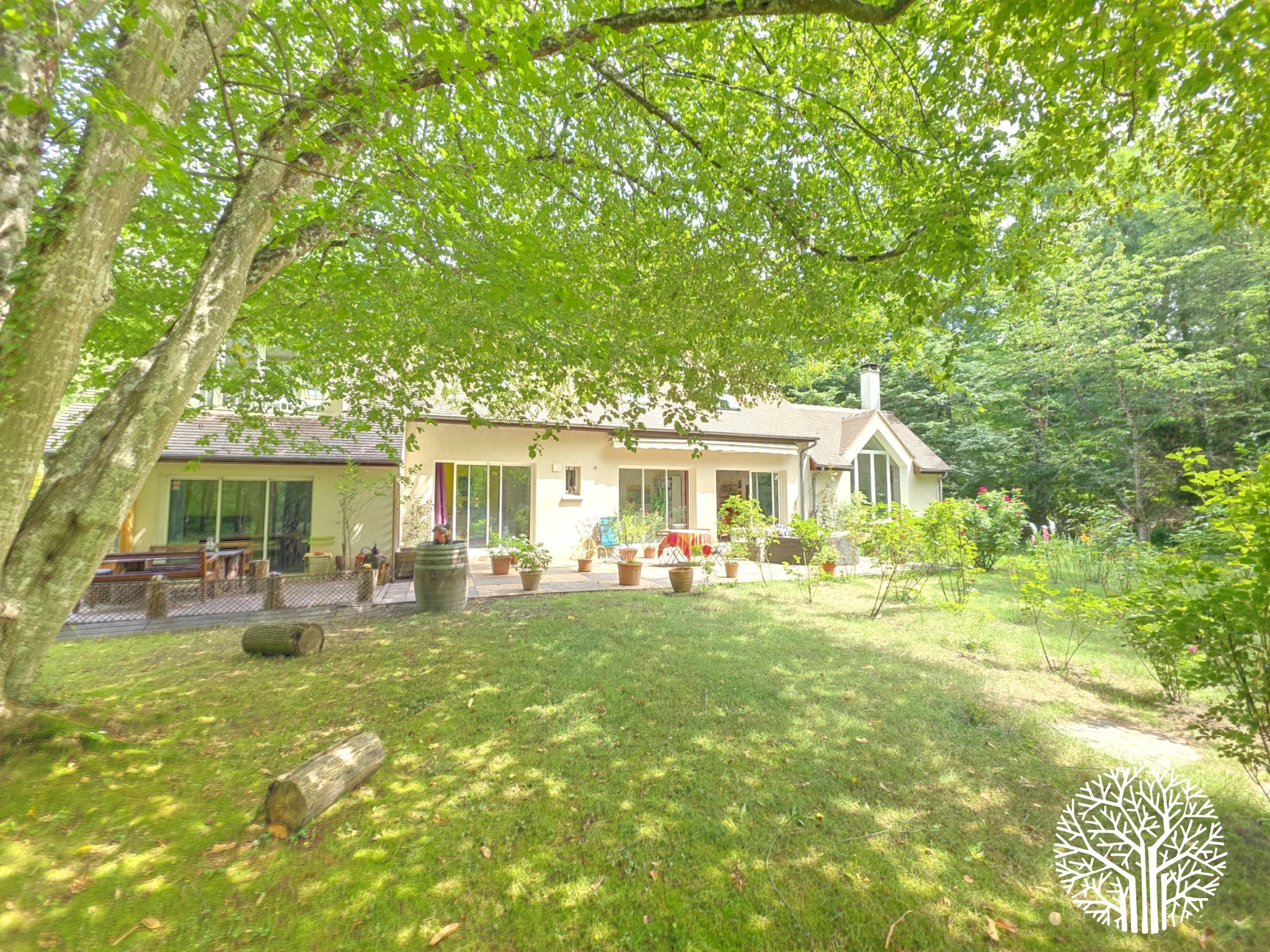 Superbe propriété forestière avec maison familiale et studio indépendant — photo 7