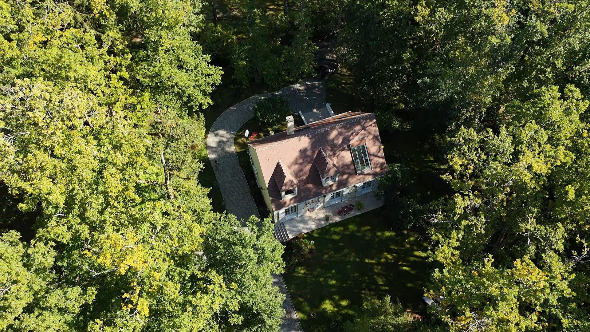MAISON D'EXCEPTION AU CALME ABSOLU À NOISY-SUR-ÉCOLE - JARDIN FORESTIER — photo 2