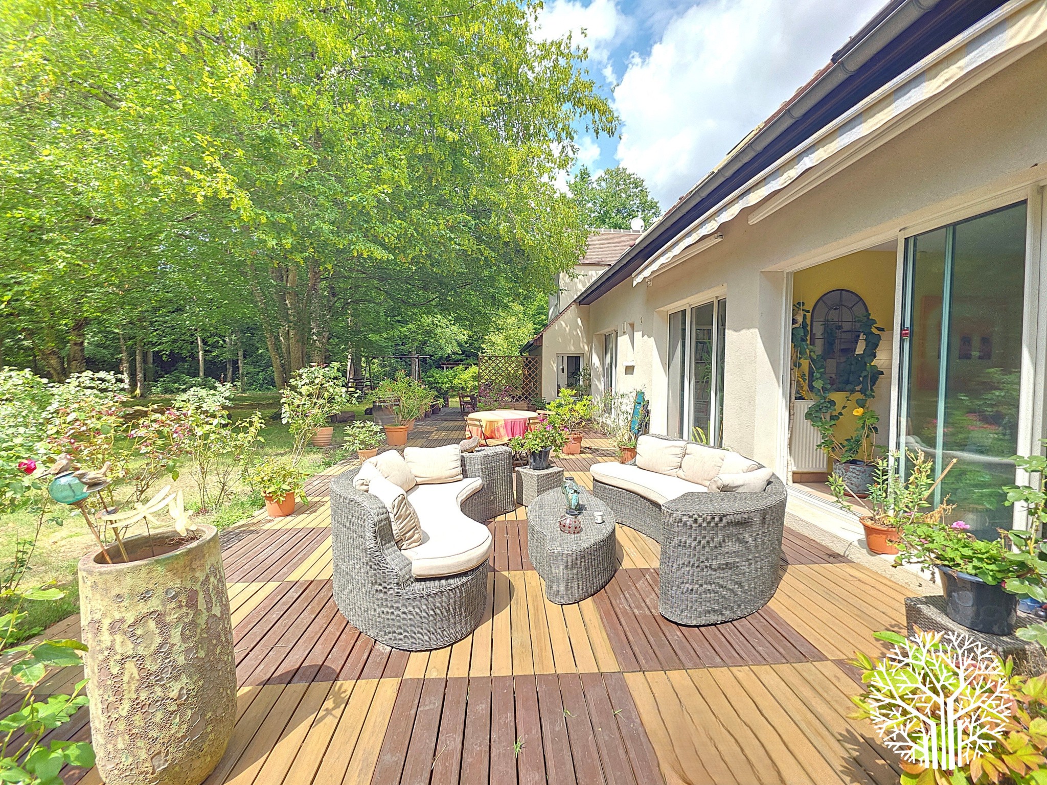Superbe propriété forestière avec maison familiale et studio indépendant — photo 6