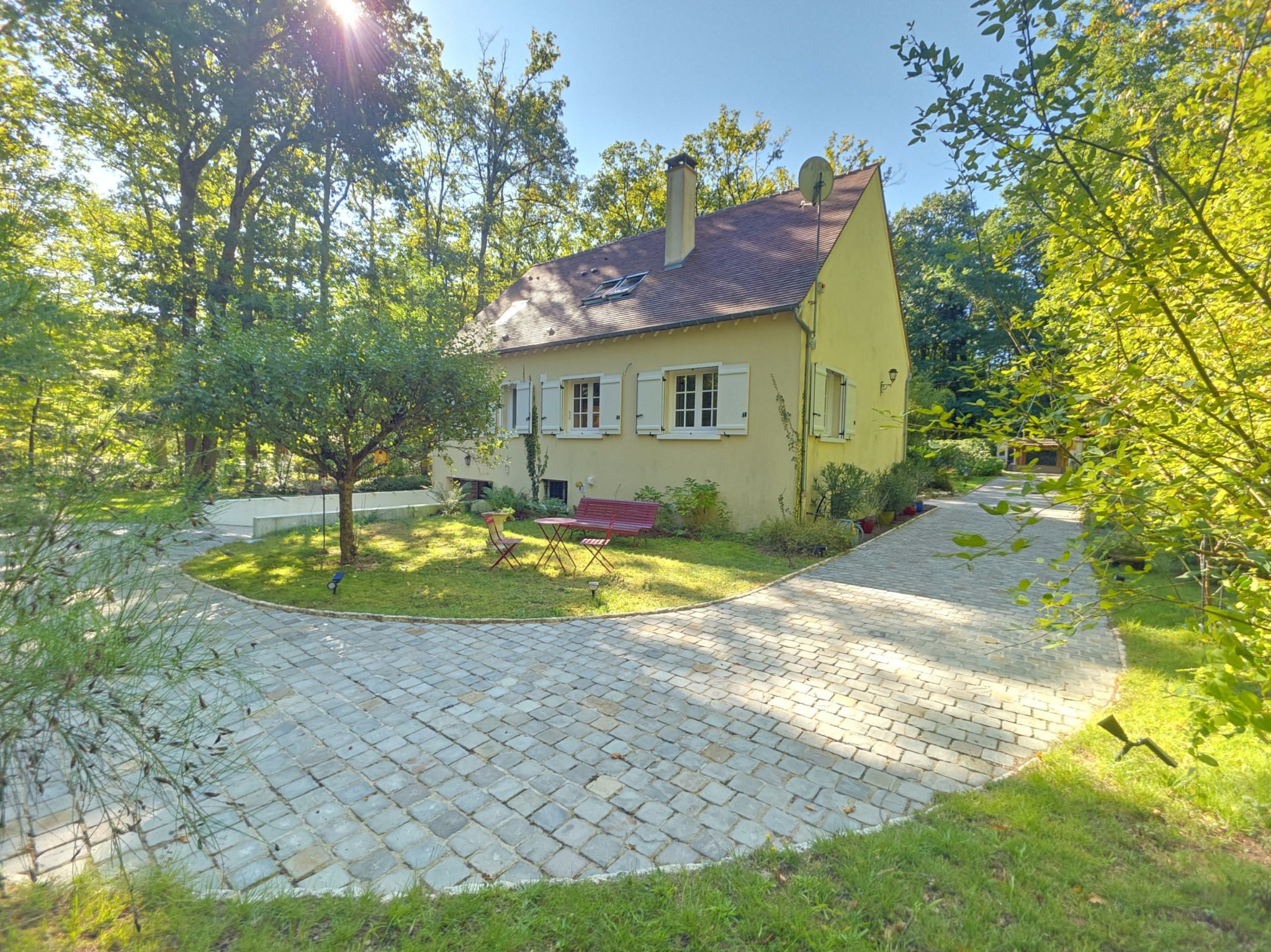 MAISON D'EXCEPTION AU CALME ABSOLU À NOISY-SUR-ÉCOLE - JARDIN FORESTIER — photo 9