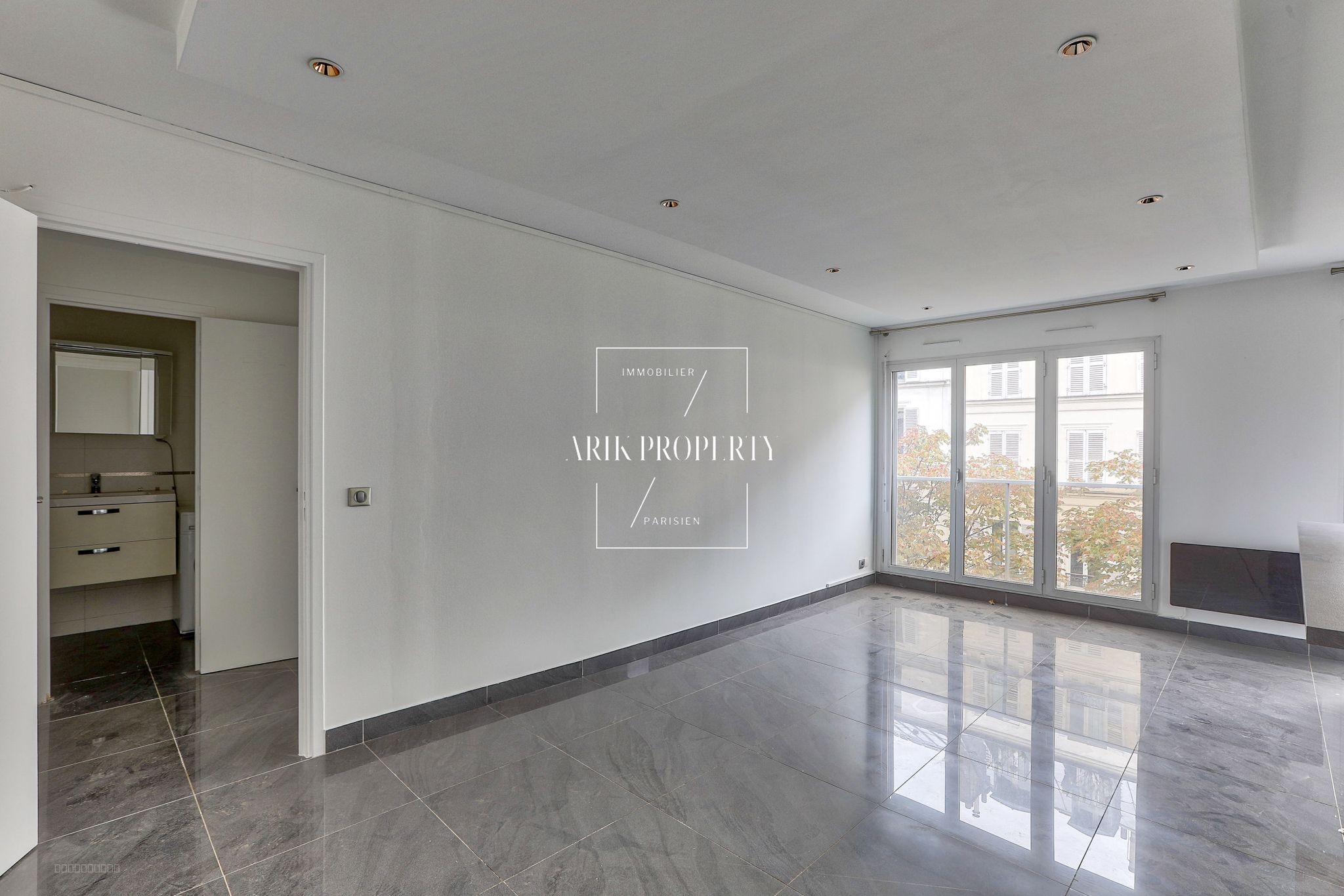 Appartement 2 pièces rue Bouchardon avec ascenseur — photo 2