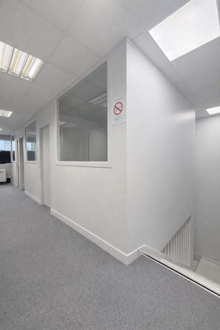 A Louer - Bureaux 80m2 - Montreuil — photo 4