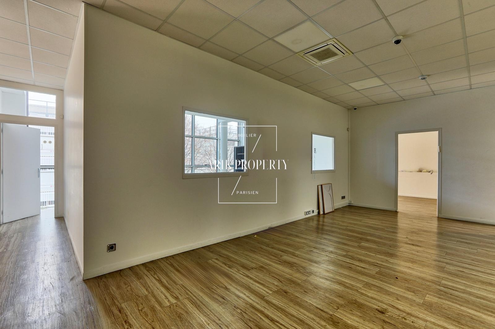 Bureau à louer   160 m2   Montreuil (Rue de Rosny) (DISPONIBLE AUSSI EN 120 m2 ) — photo 15