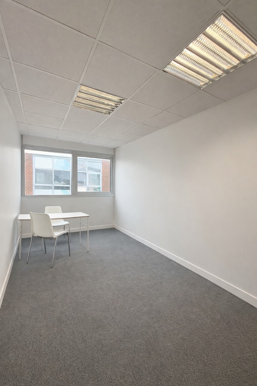 A Louer Bureau 130m2 - Montreuil. — photo 4