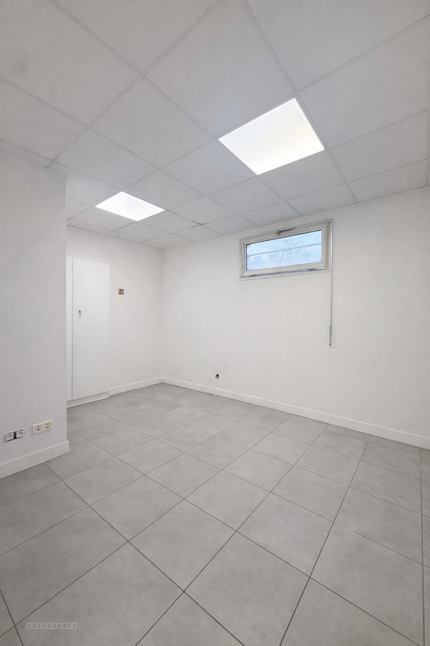 A Louer Bureau 130m2 - Montreuil. — photo 6