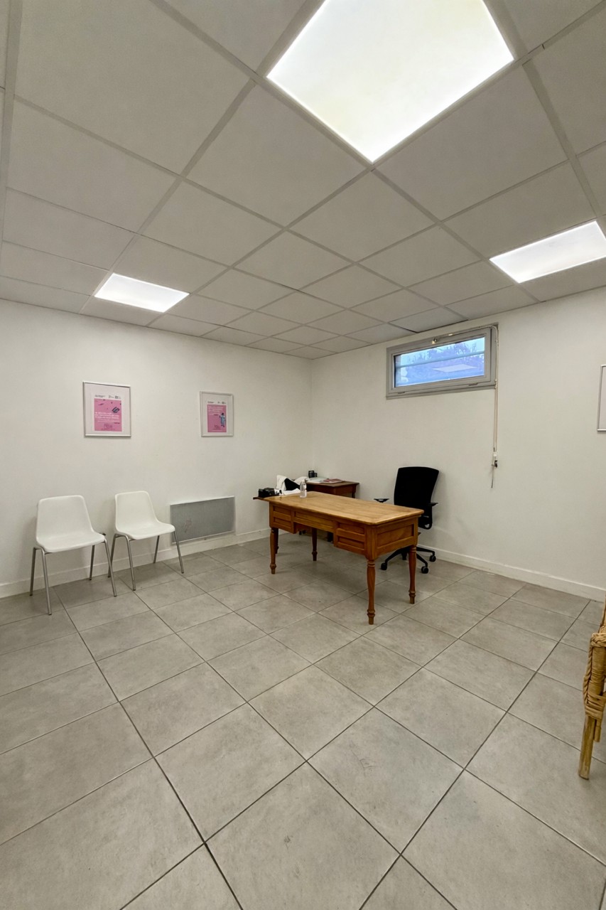 A Louer - Bureaux 70m2 - Montreuil — photo 2