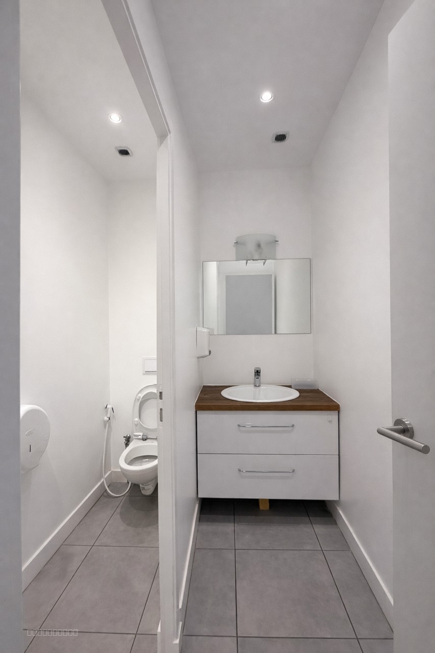 A Louer - Bureaux 70m2 - Montreuil — photo 6