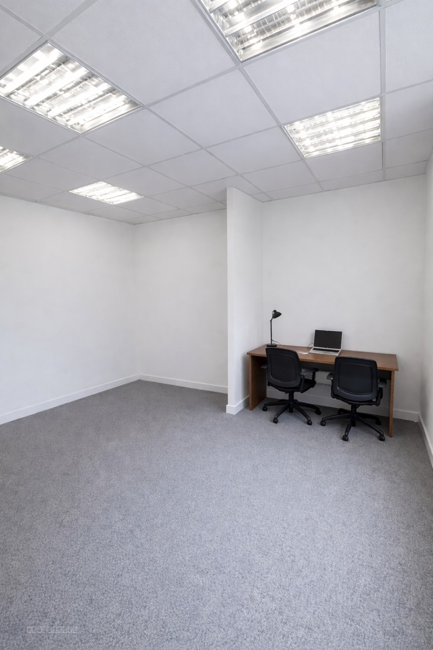 A Louer Bureau 130m2 - Montreuil. — photo 2