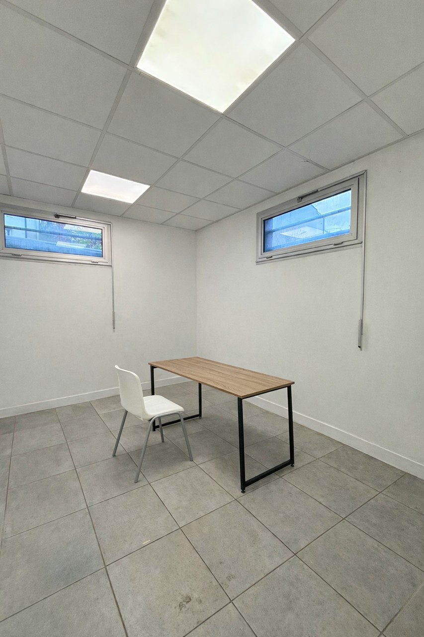 A Louer - Bureaux 70m2 - Montreuil — photo 3
