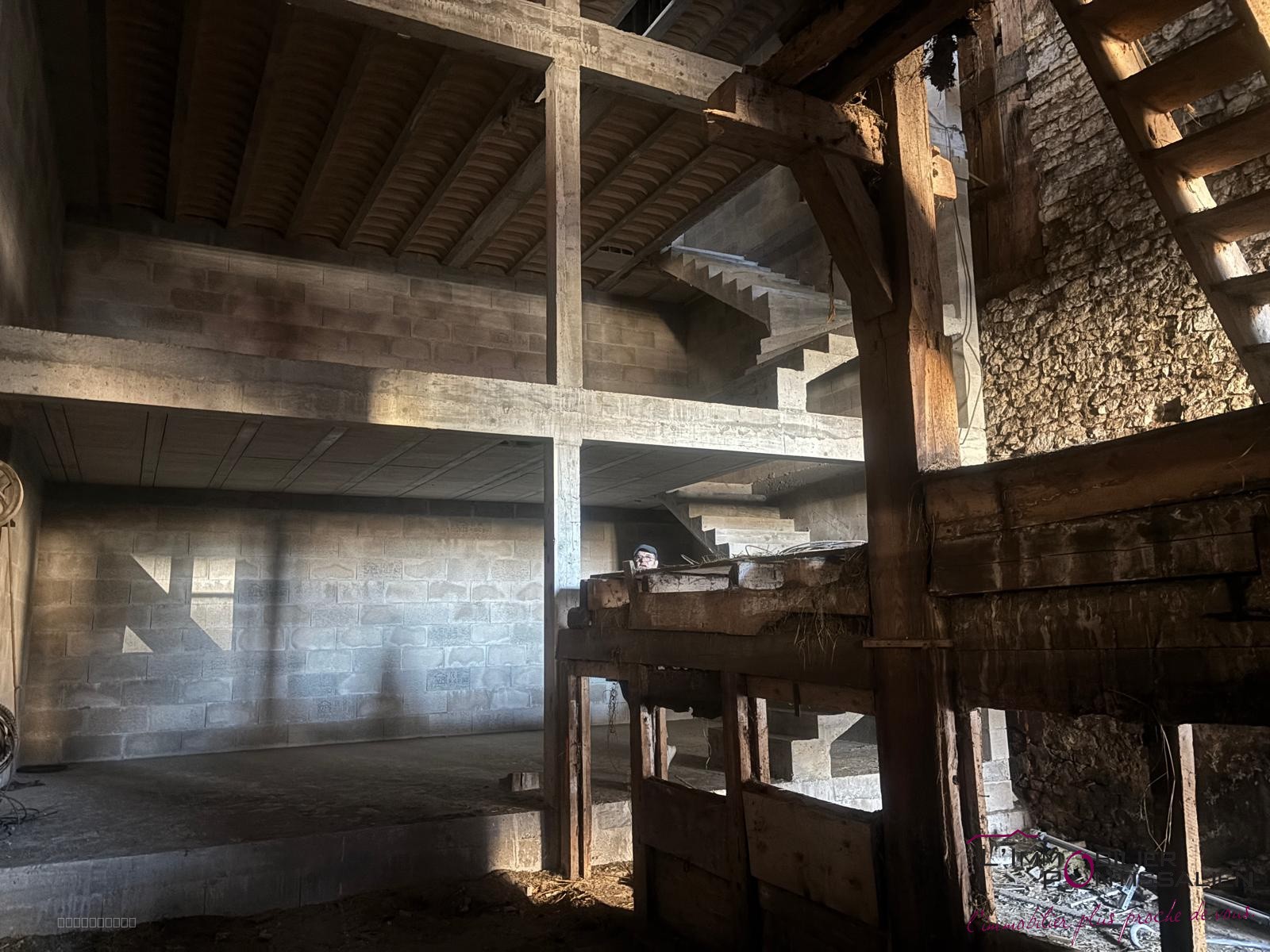 LABERGEMENT SAINTE MARIE : Grange de 100 m2 avec potentiel d'aménagement. — photo 2